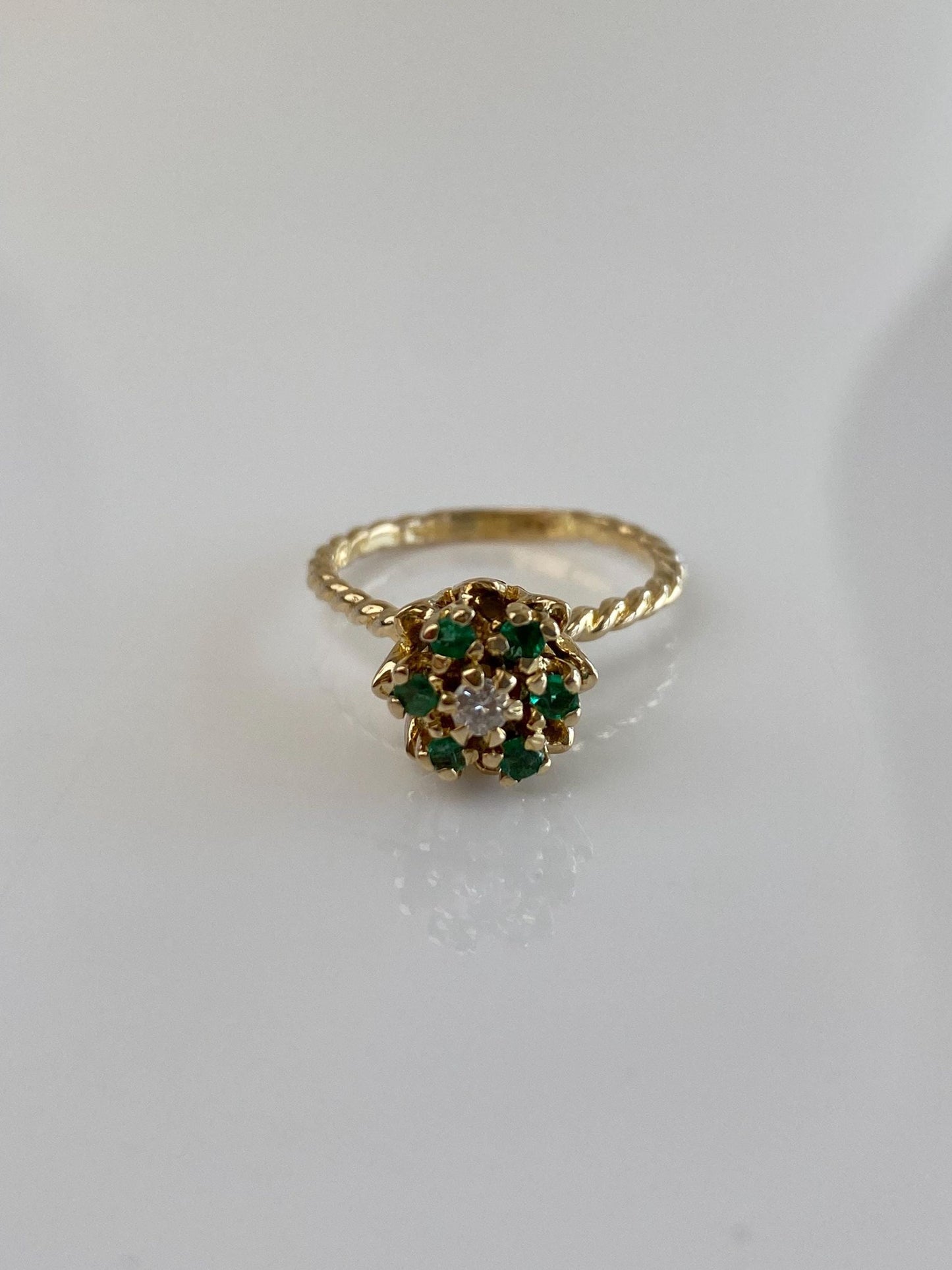 Vintage Solid 14k Yellow Gold Emerald Halo Diamond Flower Ring - Size 6.25