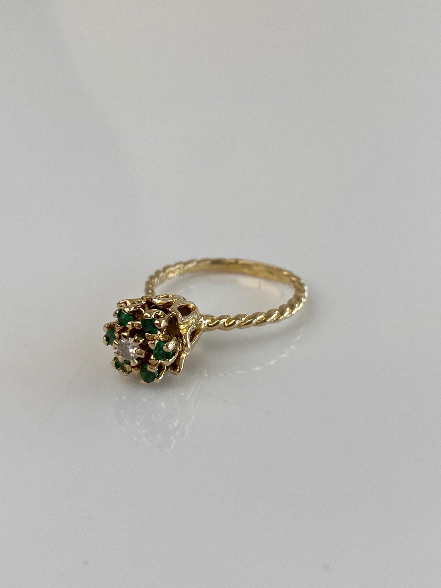 Vintage Solid 14k Yellow Gold Emerald Halo Diamond Flower Ring - Size 6.25