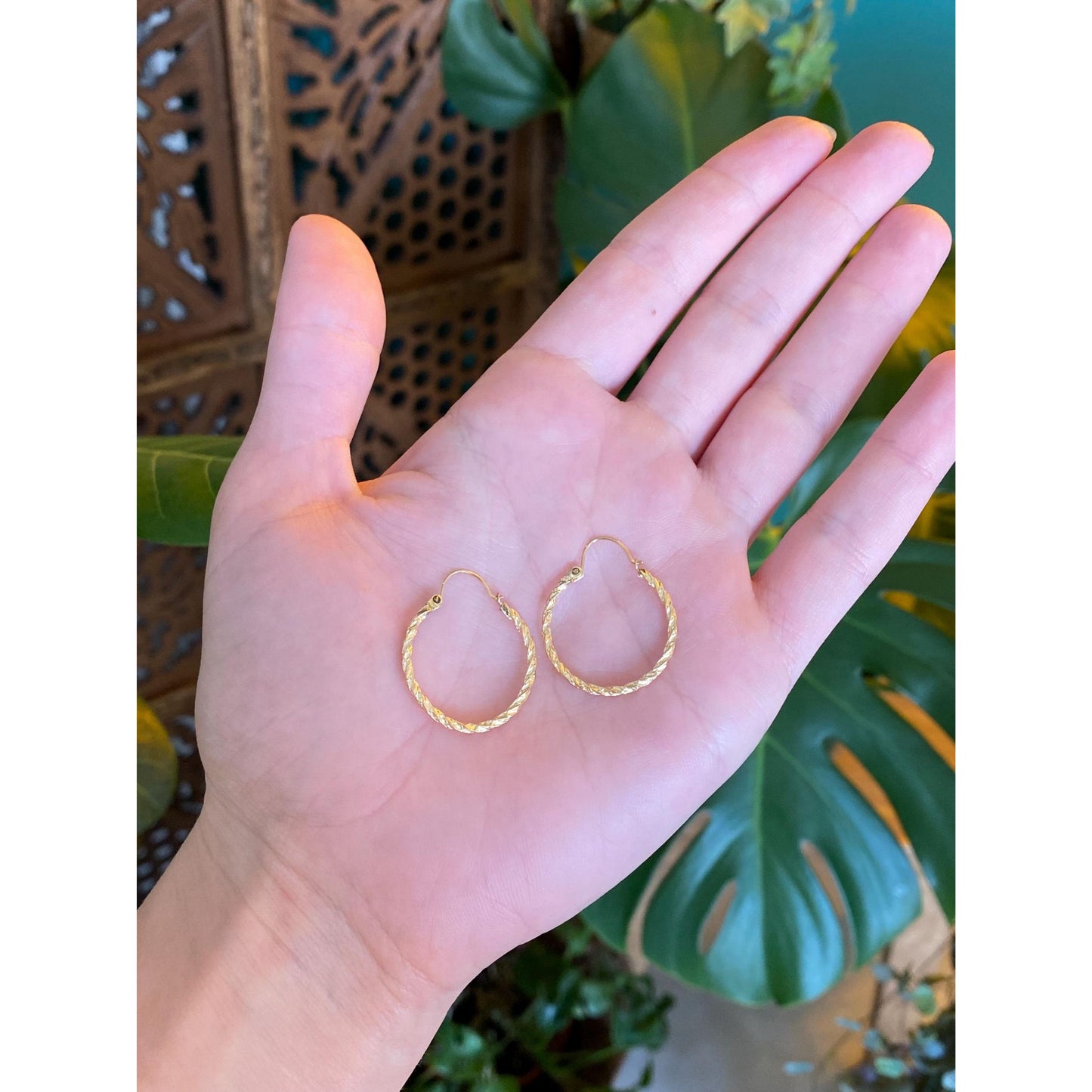 Vintage 14k Yellow Gold Twist Hoop Earrings