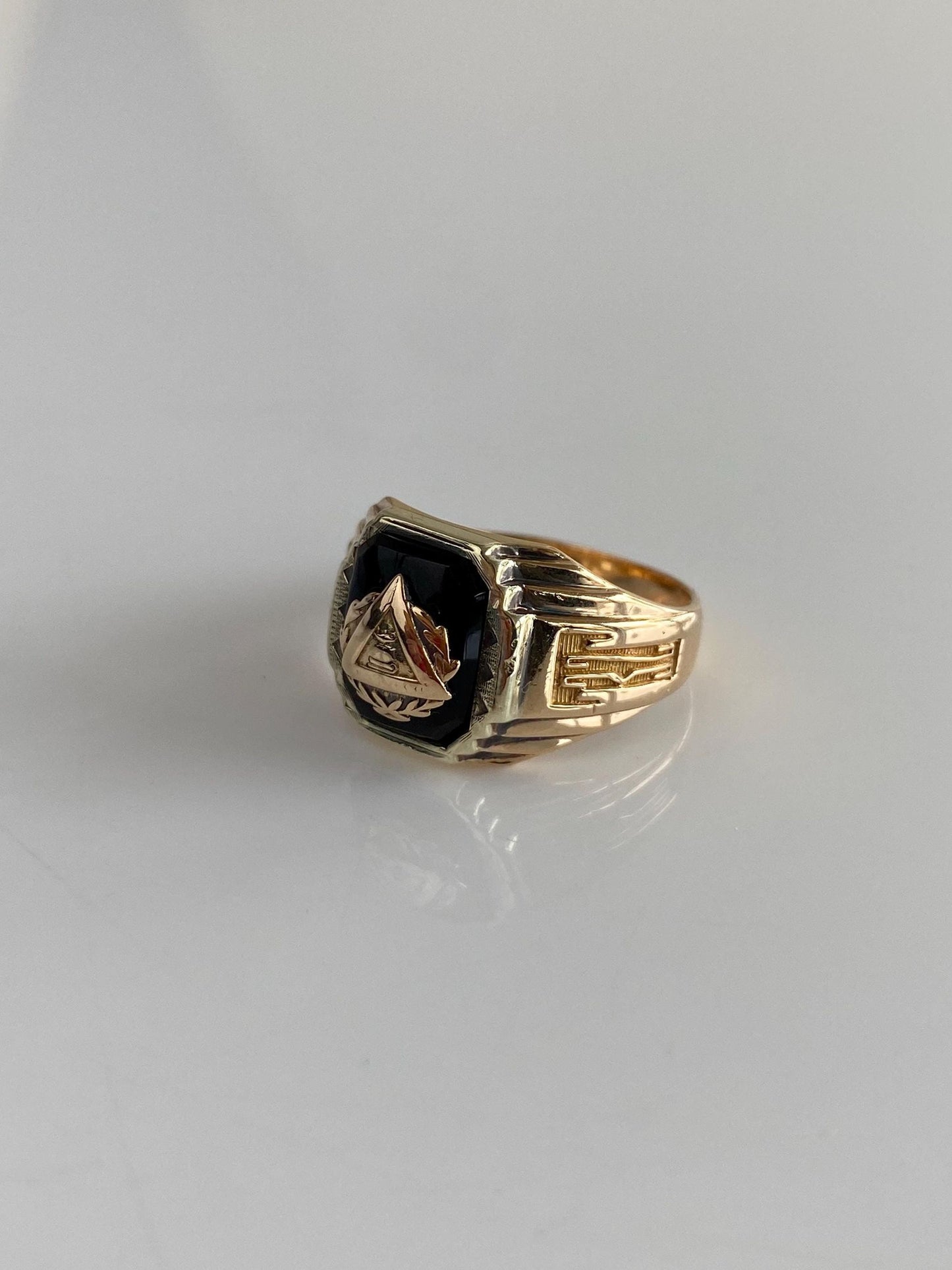 Vintage Solid 10k Rose & White Gold Onyx 1933 Class Ring - Size 6.5