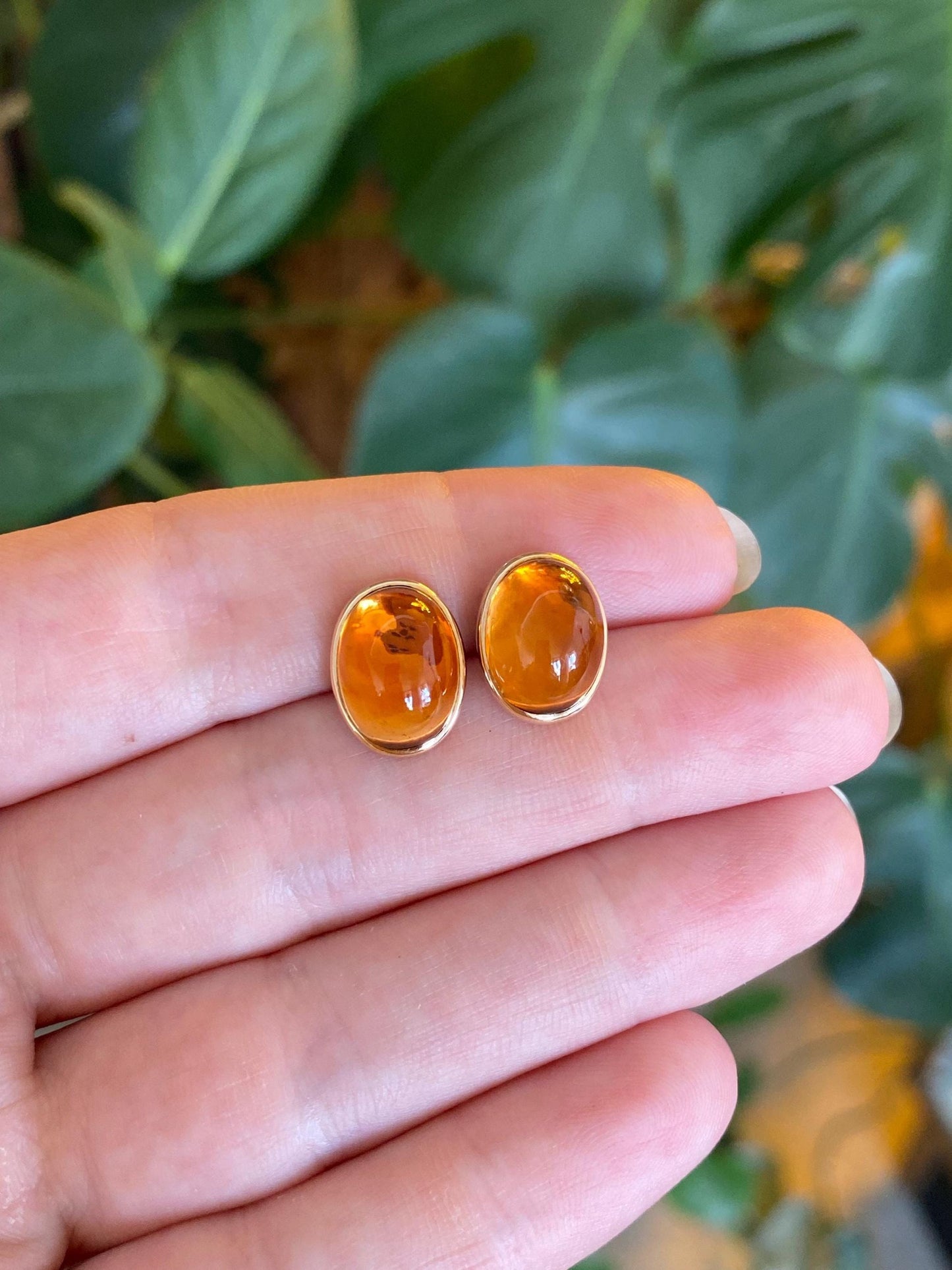Vintage Solid 14k Yellow Gold Citrine Cabochon Stud Earrings