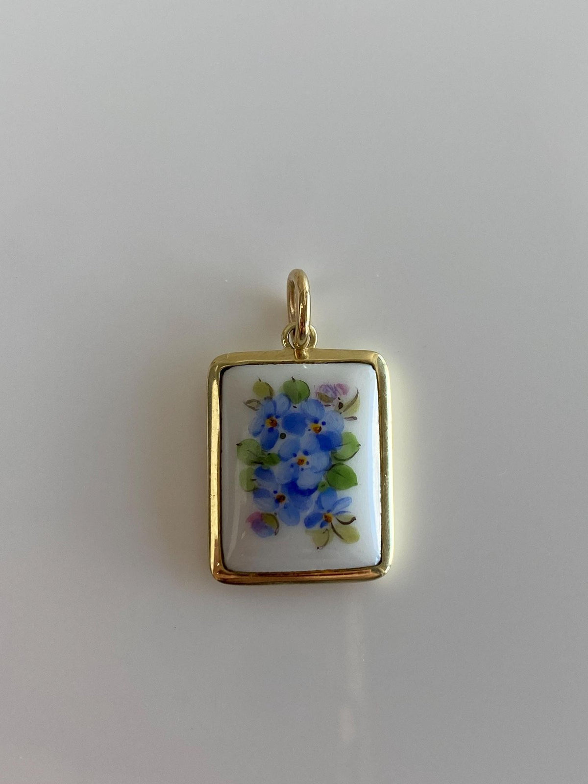 Vintage Solid 14k Yellow Gold Framed Floral Ceramic Charm