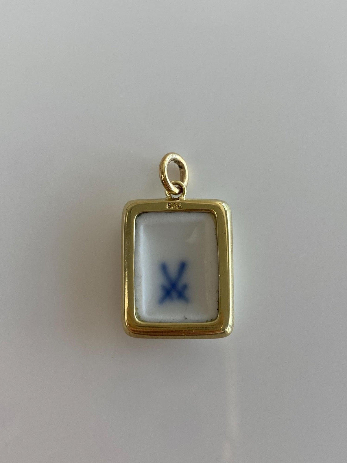 Vintage Solid 14k Yellow Gold Framed Floral Ceramic Charm