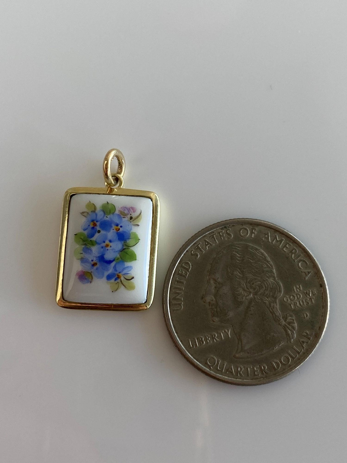 Vintage Solid 14k Yellow Gold Framed Floral Ceramic Charm