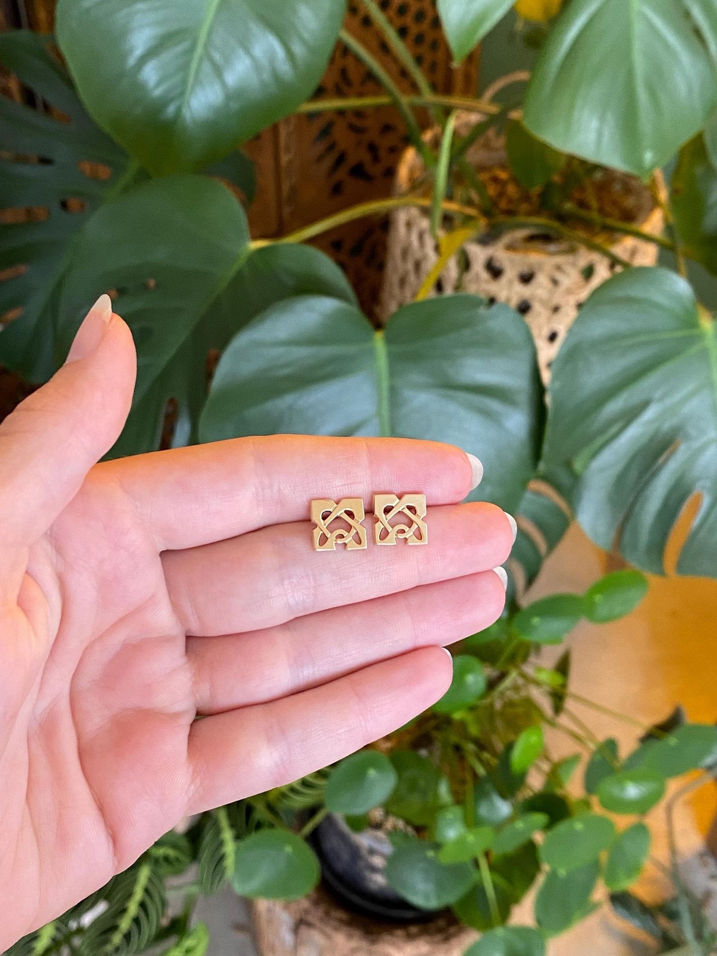 Vintage Solid 9k Yellow Gold Celtic Open Work Stud Earrings