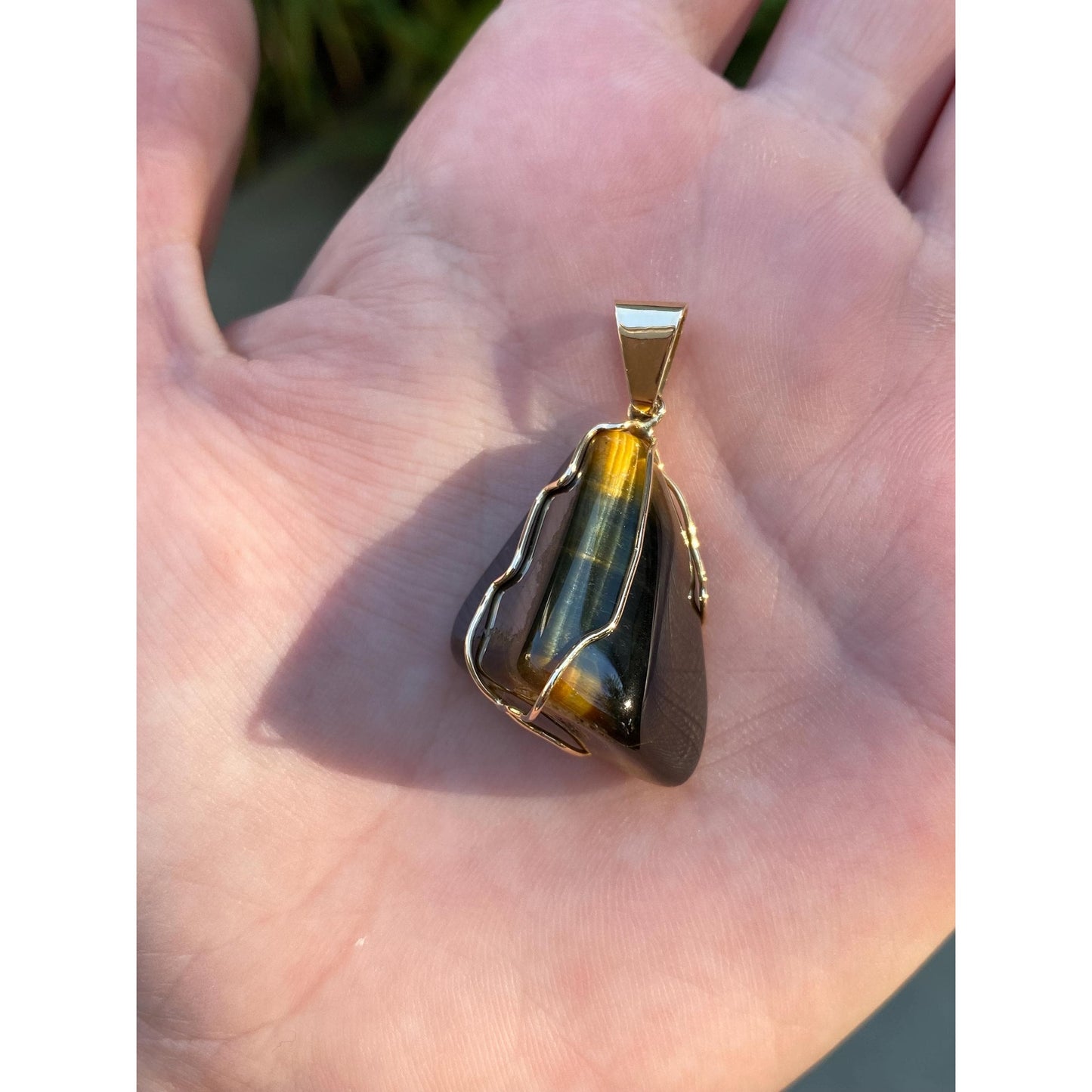 Vintage Solid 18k Yellow Gold Wire Wrapped Tigers Eye Charm