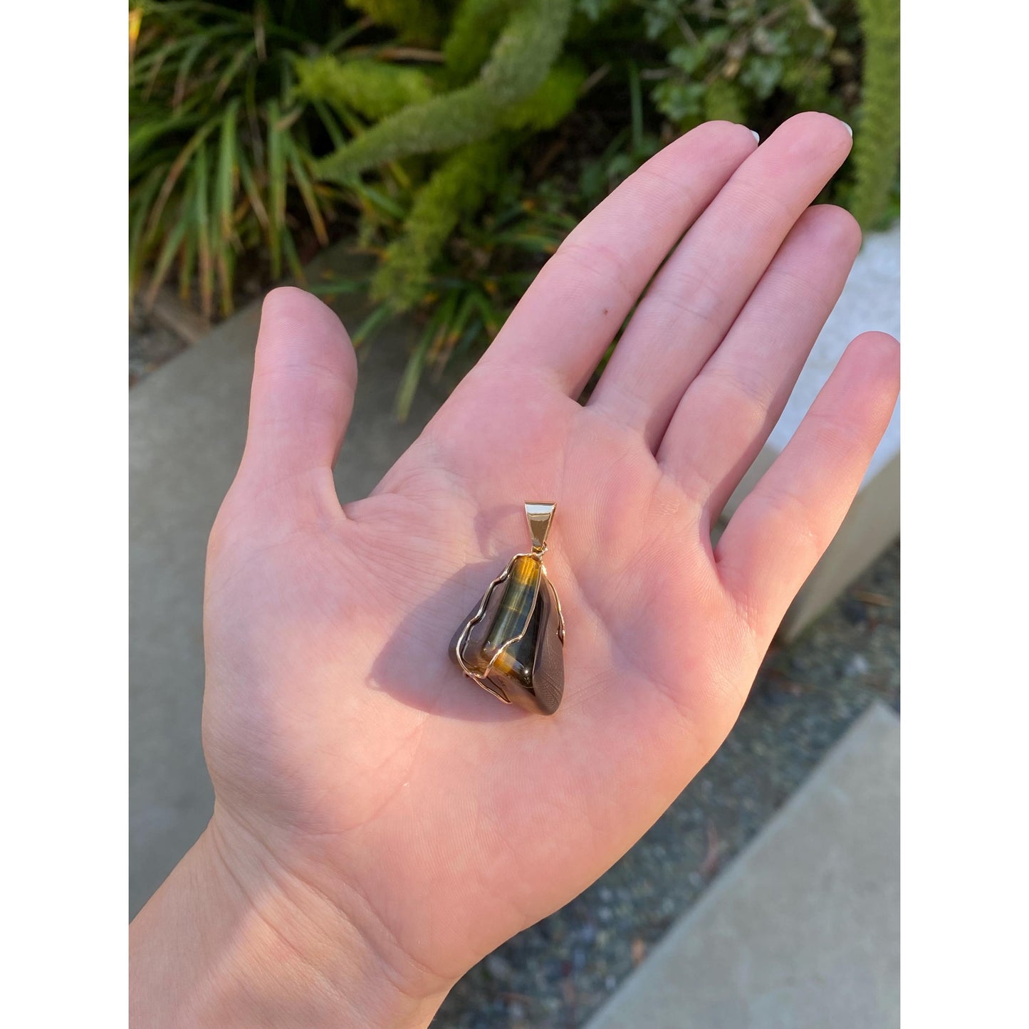Vintage Solid 18k Yellow Gold Wire Wrapped Tigers Eye Charm