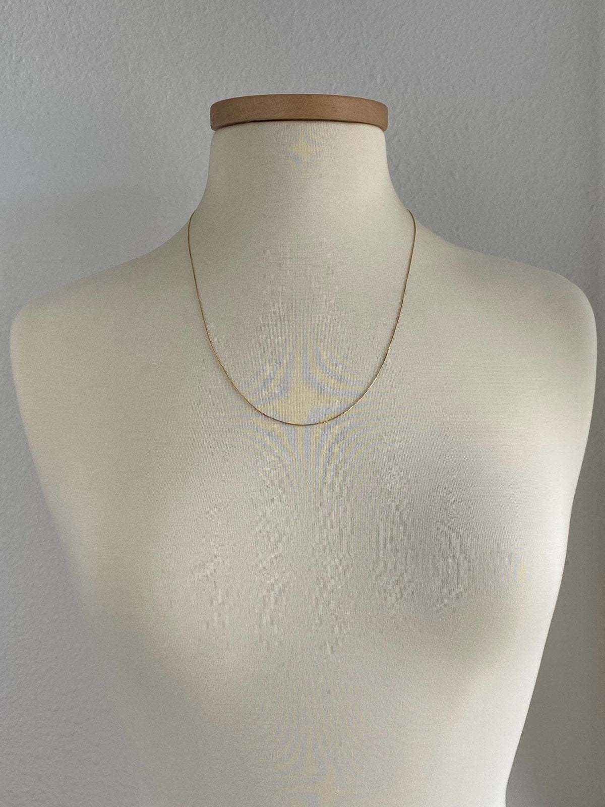 Vintage Solid 18k Yellow Gold Box Chain Necklace - 23.25 inches