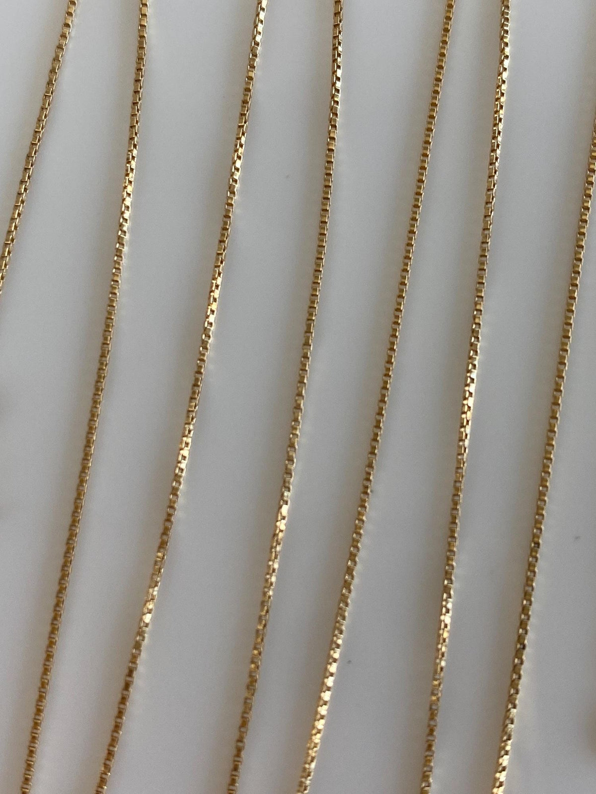 Vintage Solid 18k Yellow Gold Box Chain Necklace - 23.25 inches