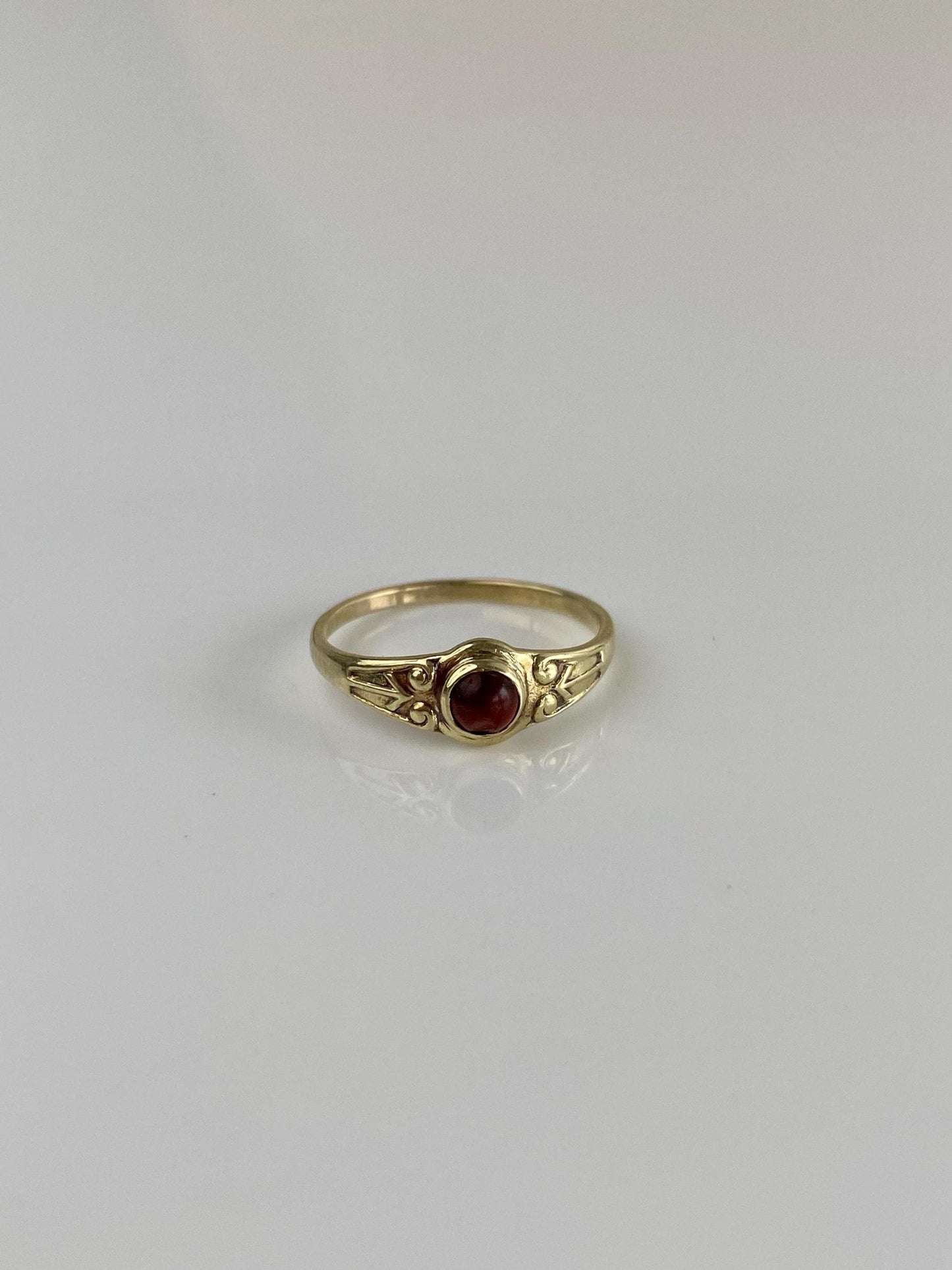 Vintage Solid 14k Yellow Gold Red Stone Design Baby Ring Band - Size 2