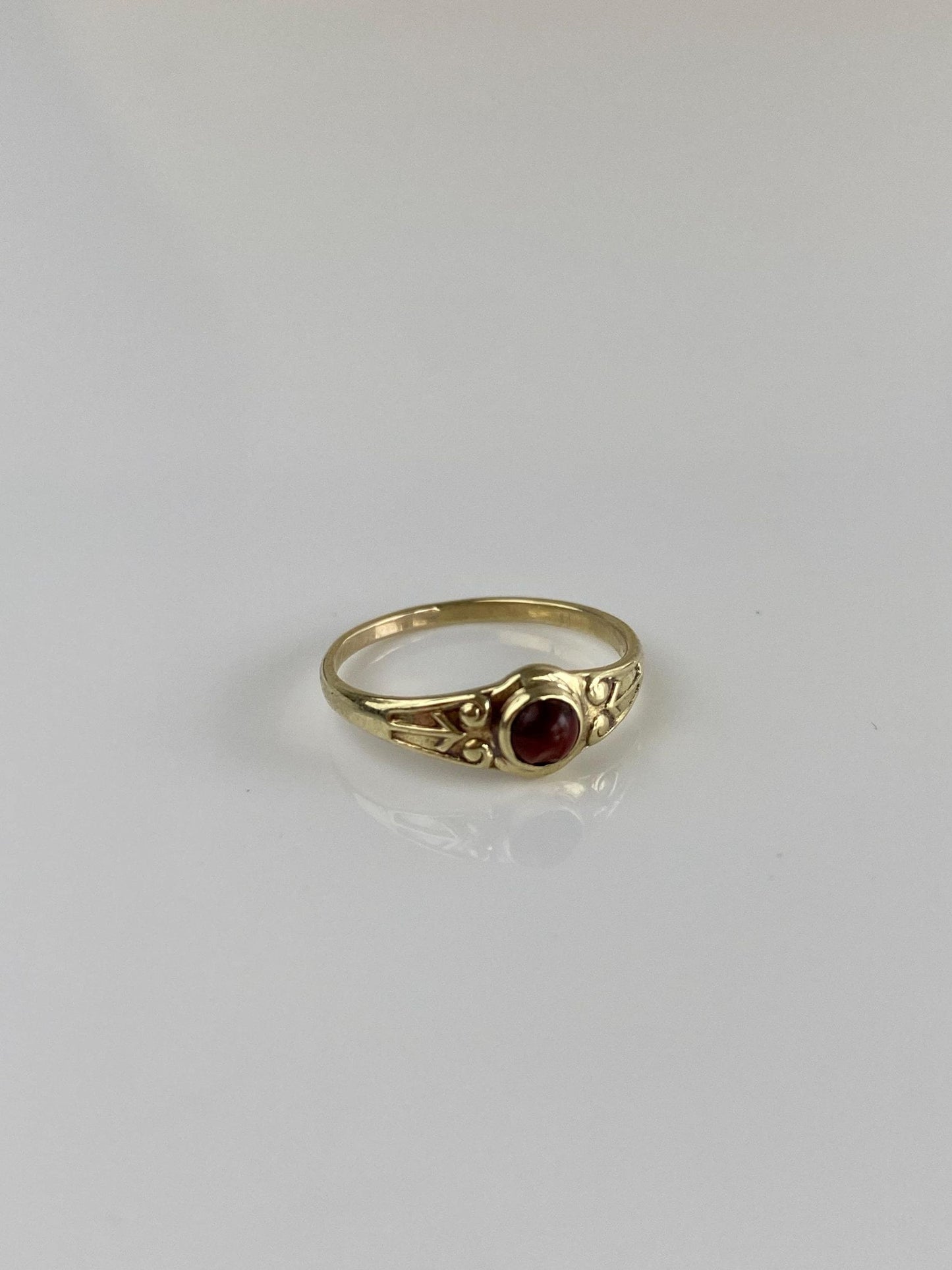 Vintage Solid 14k Yellow Gold Red Stone Design Baby Ring Band - Size 2