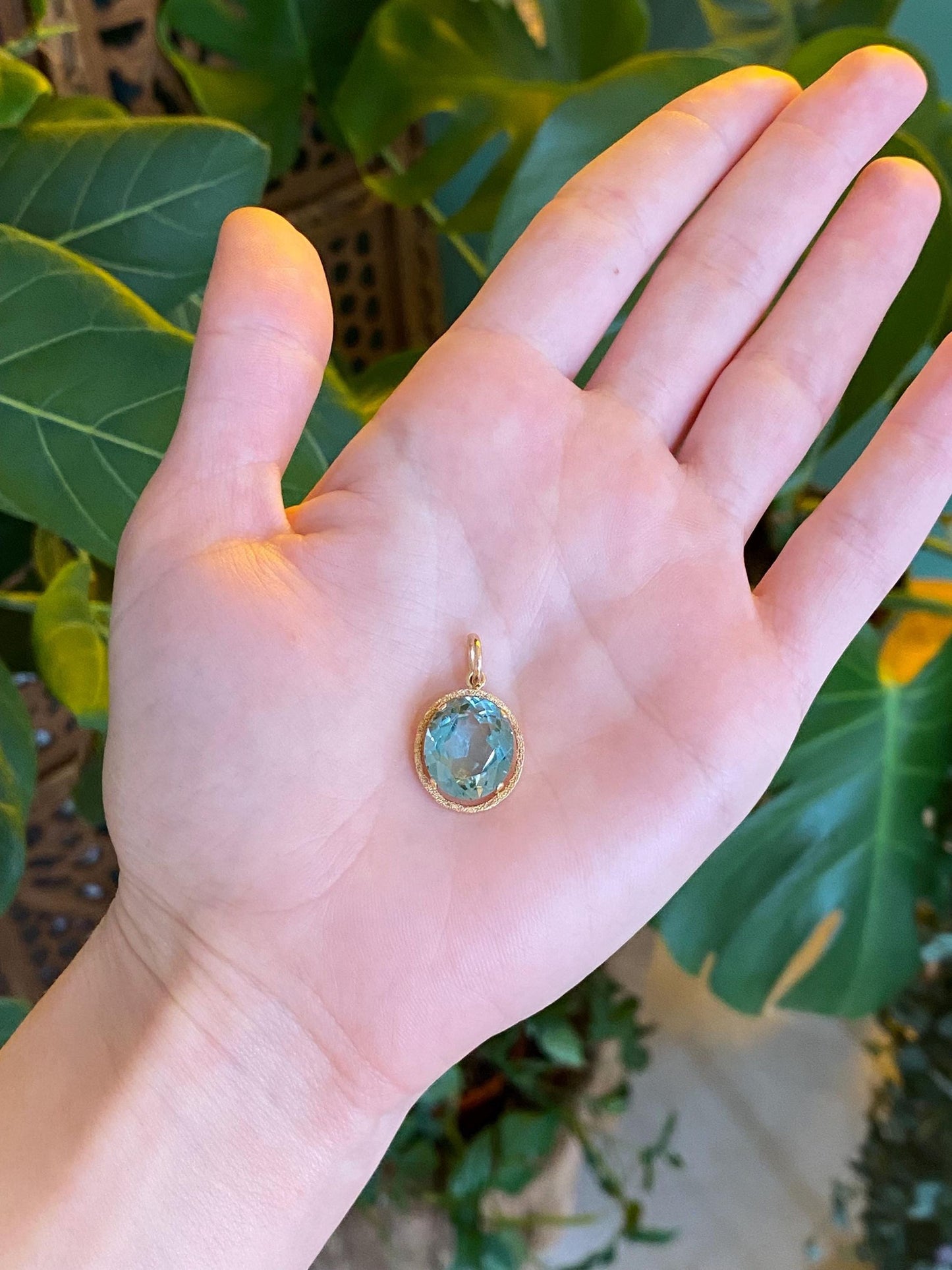 Vintage Solid 14k Yellow Gold Light Green Spinel Charm