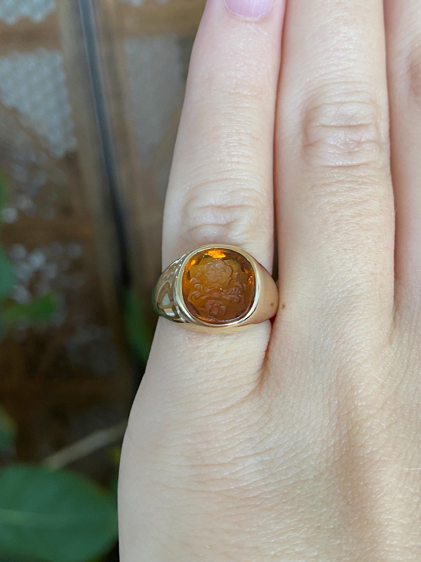 Vintage Solid 14k Yellow Gold Carved Citrine Intaglio Signet Ring - Size 4.5
