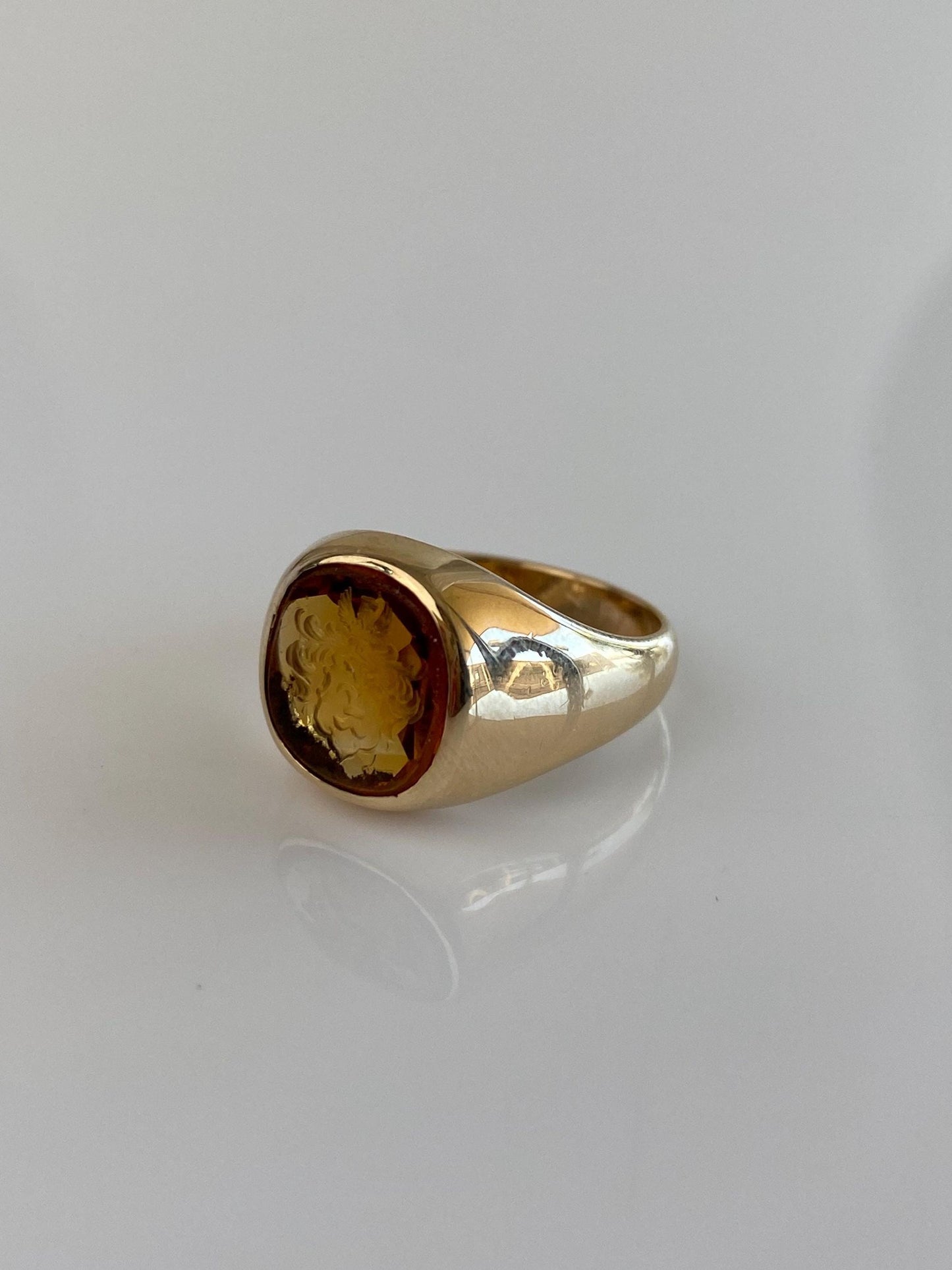Vintage Solid 14k Yellow Gold Carved Citrine Intaglio Signet Ring - Size 4.5