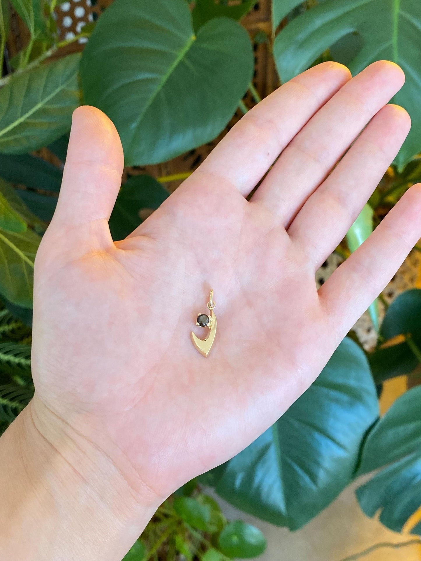 Vintage Solid 14k Yellow Gold Star Sapphire Charm
