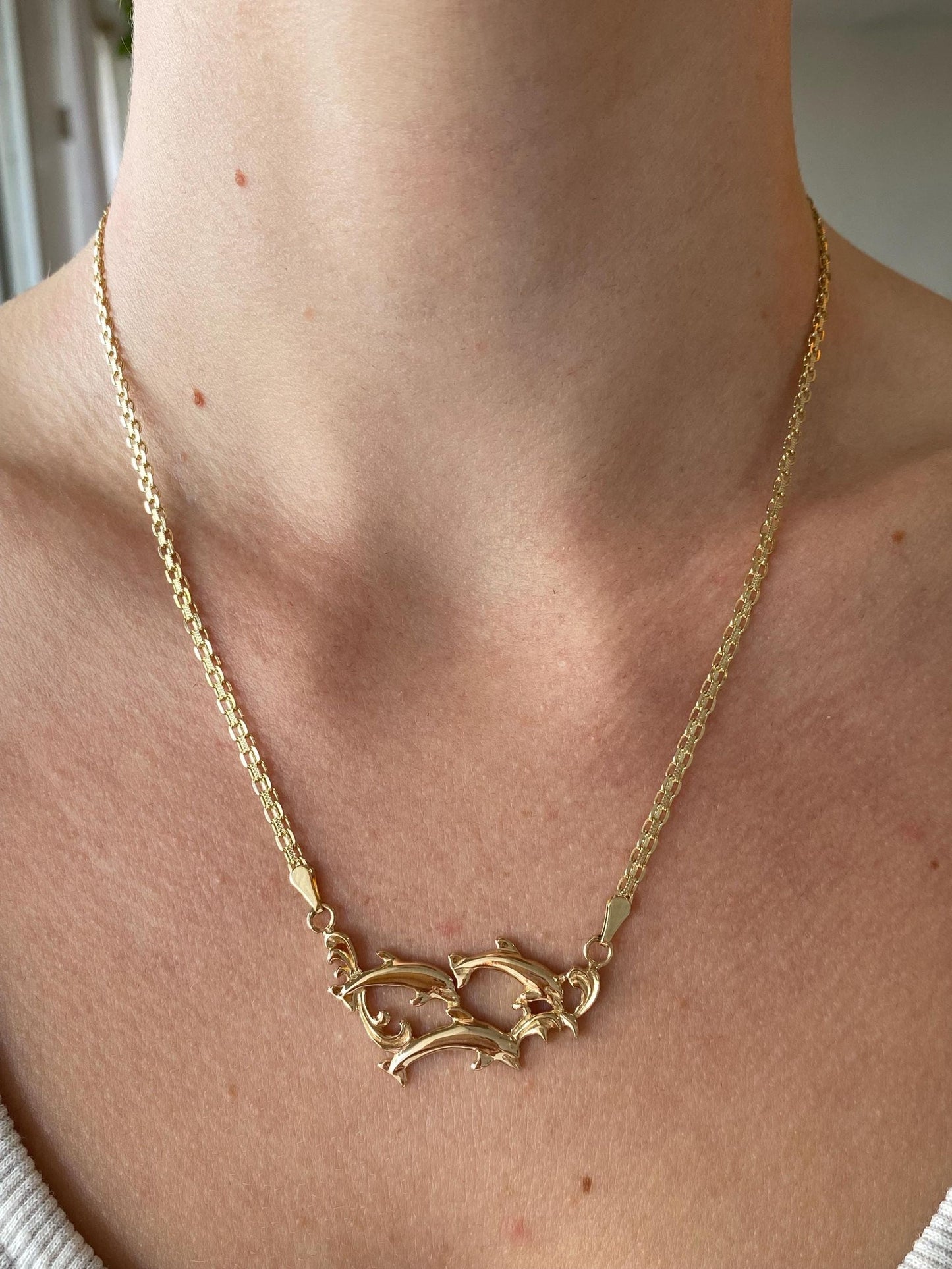 Vintage Solid 14k Yellow Gold Dolphins Swimming Bismark Chain Necklace - 18 inches