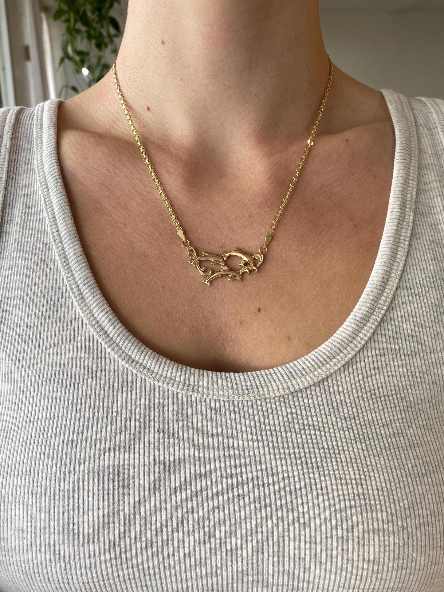 Vintage Solid 14k Yellow Gold Dolphins Swimming Bismark Chain Necklace - 18 inches