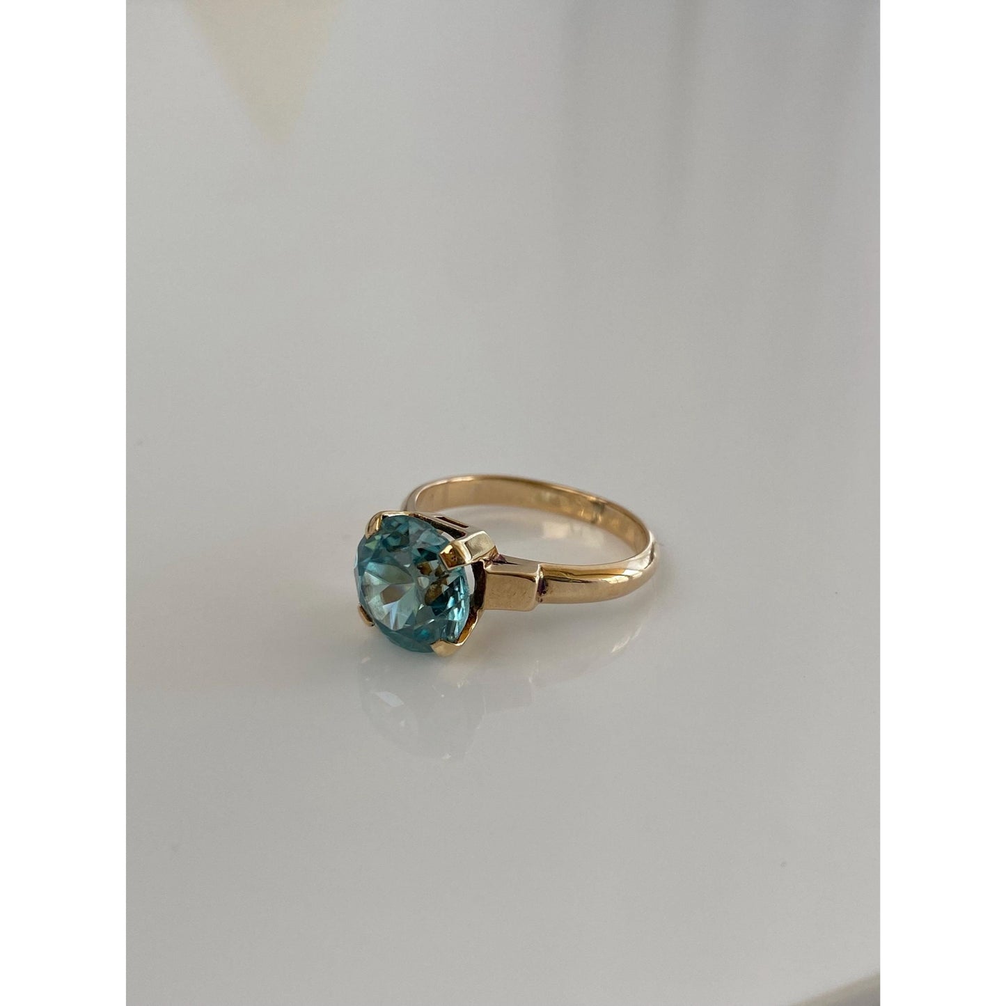 Vintage Solid 14k Rosey Gold Topaz Ring - Size 4.5