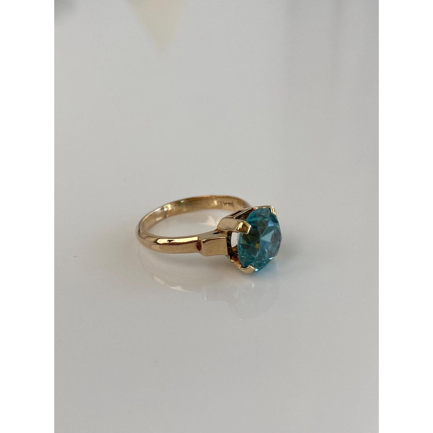 Vintage Solid 14k Rosey Gold Topaz Ring - Size 4.5