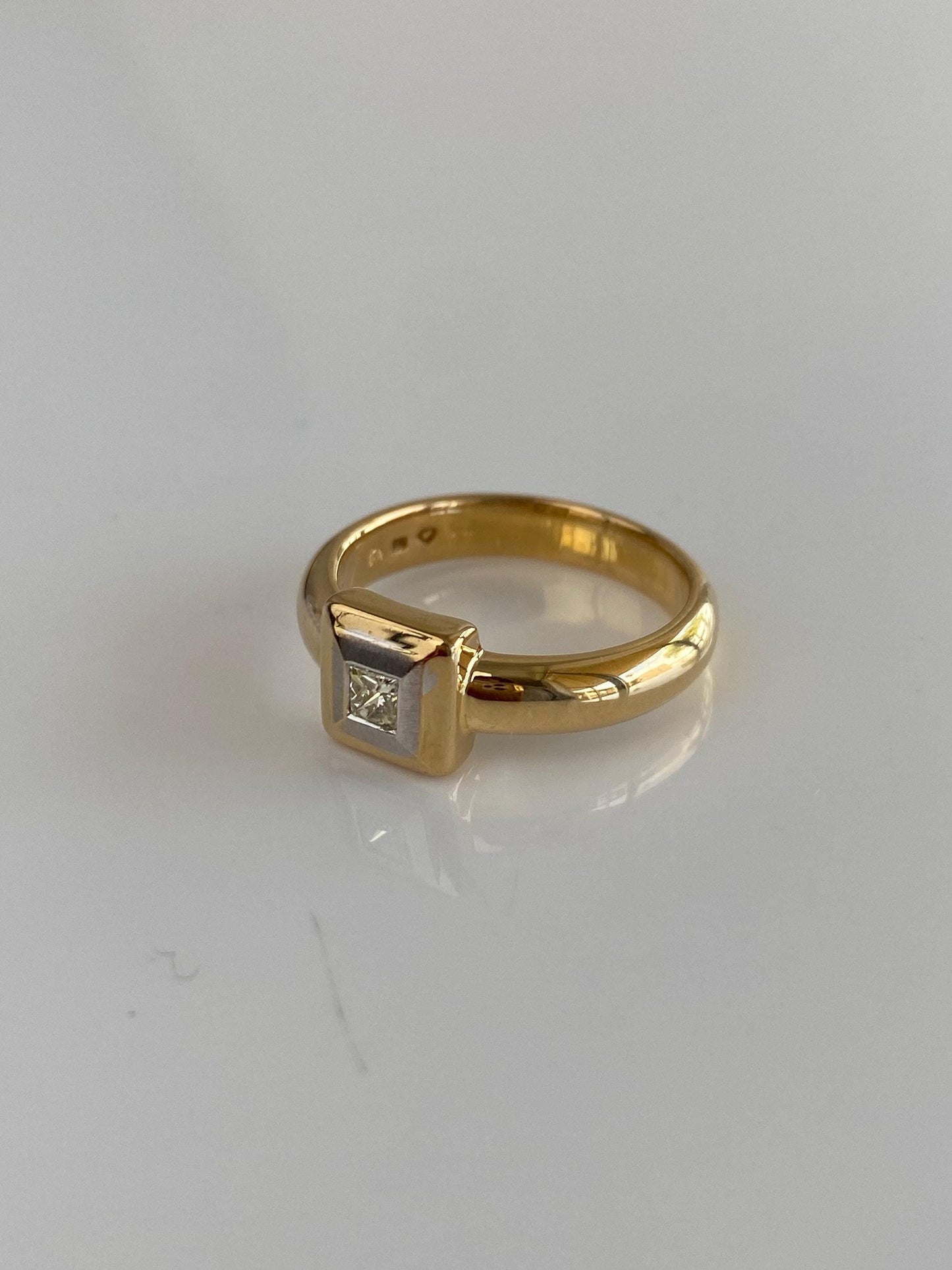 Vintage Solid 18k White & Yellow Gold Diamond Square Ring - Size 6.75