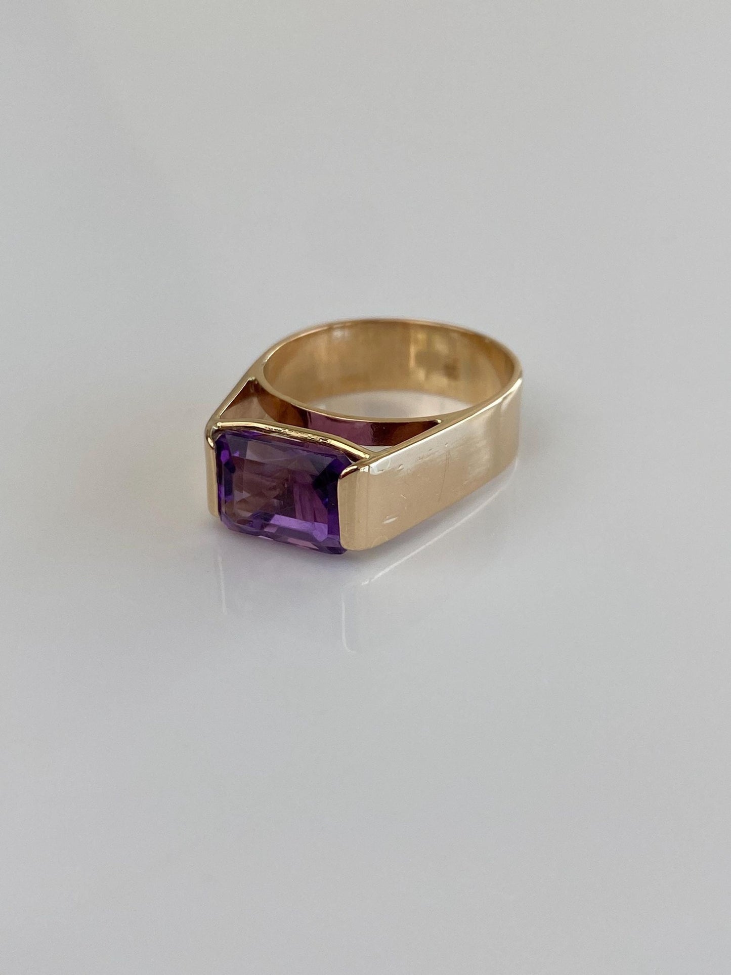 Vintage Solid 10k Yellow Gold Amethyst Ring - Size 6.75