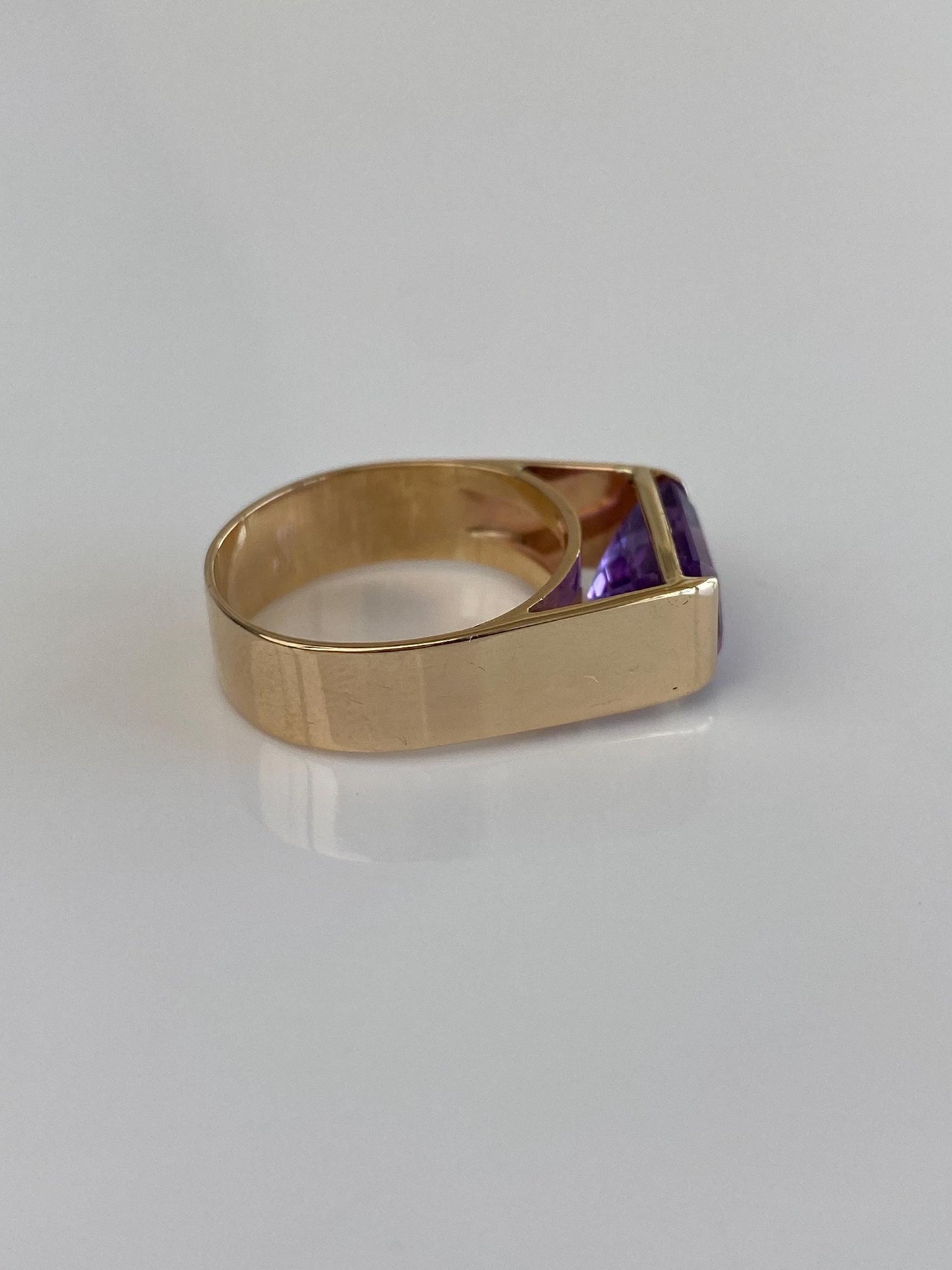 Vintage Solid 10k Yellow Gold Amethyst Ring - Size 6.75