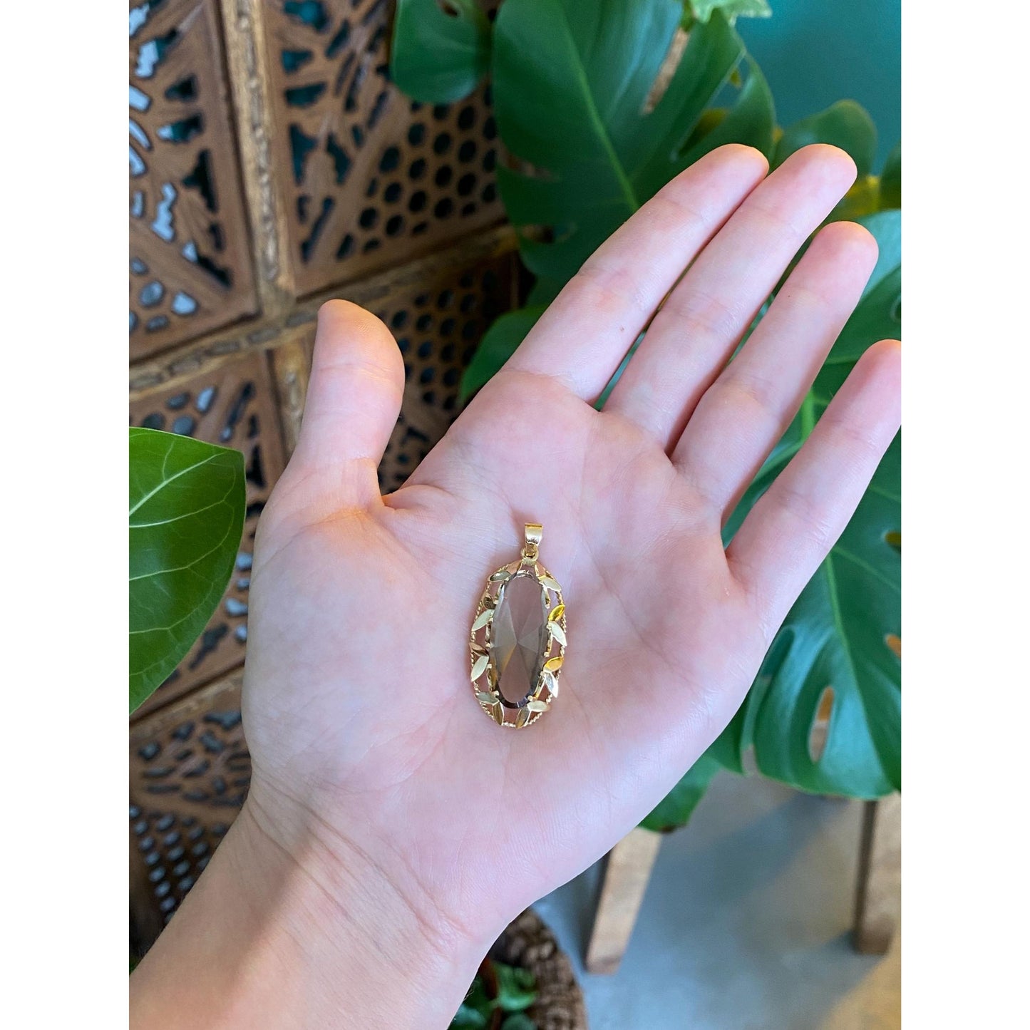 Vintage Solid 18k Yellow Gold Fancy Cut Smokey Quartz Charm