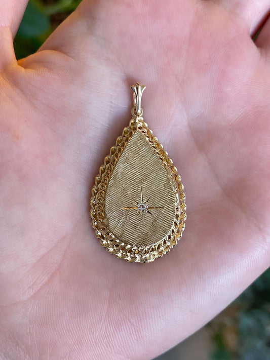 Vintage Solid 14k Yellow Gold Star Set Clear Quartz Teardrop Locket Charm