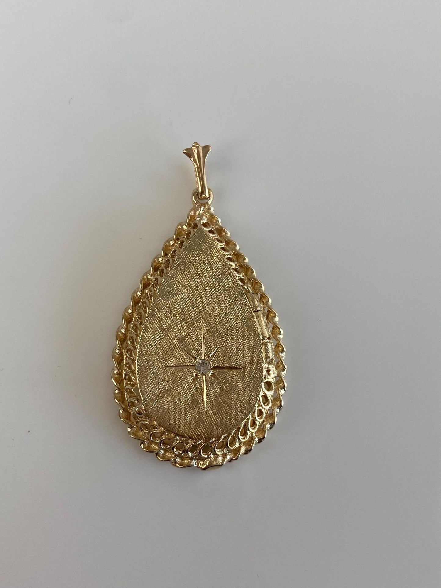 Vintage Solid 14k Yellow Gold Star Set Clear Quartz Teardrop Locket Charm