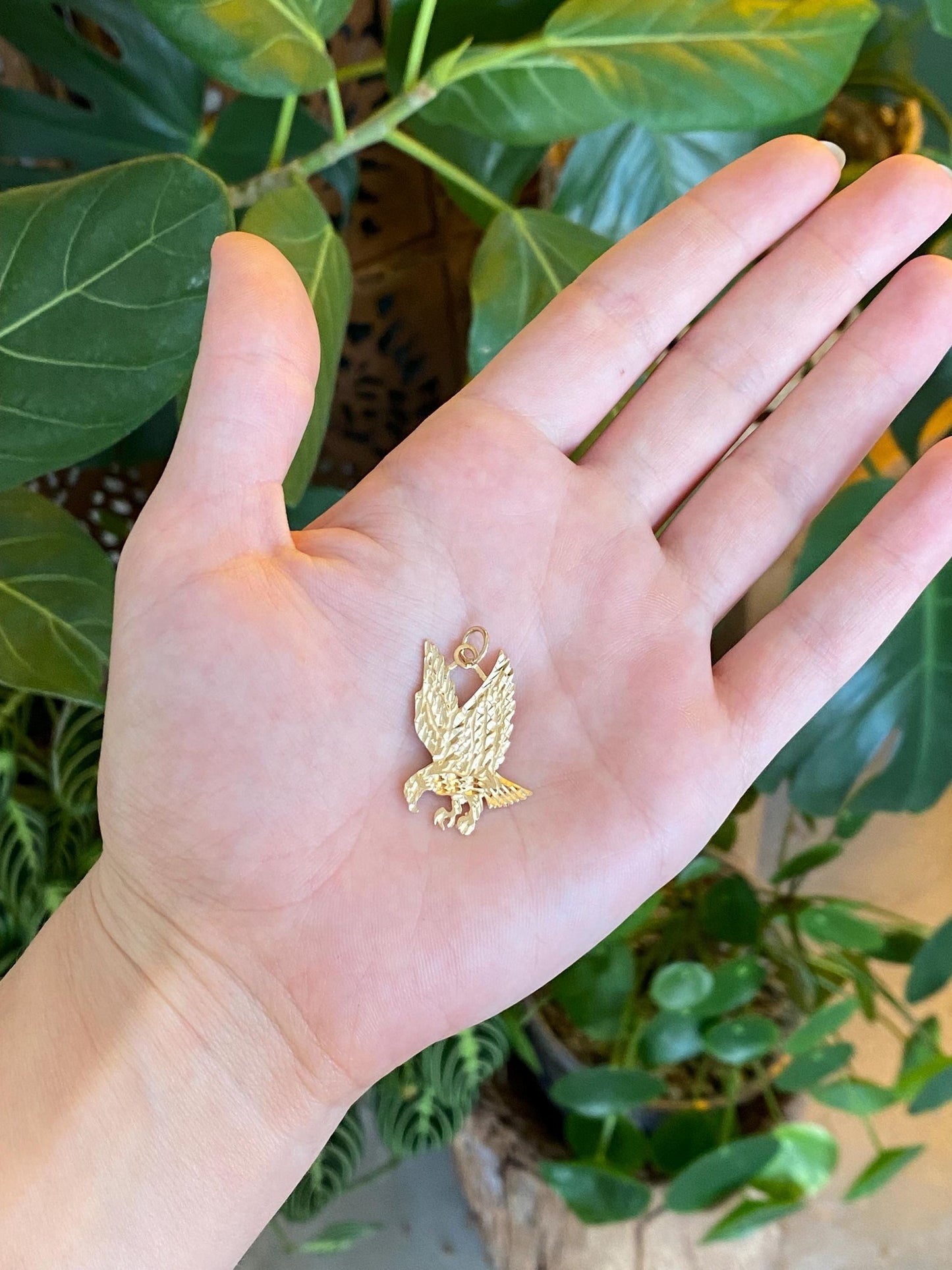 Vintage Solid 10k Yellow Gold Diamond Cut Eagle Charm
