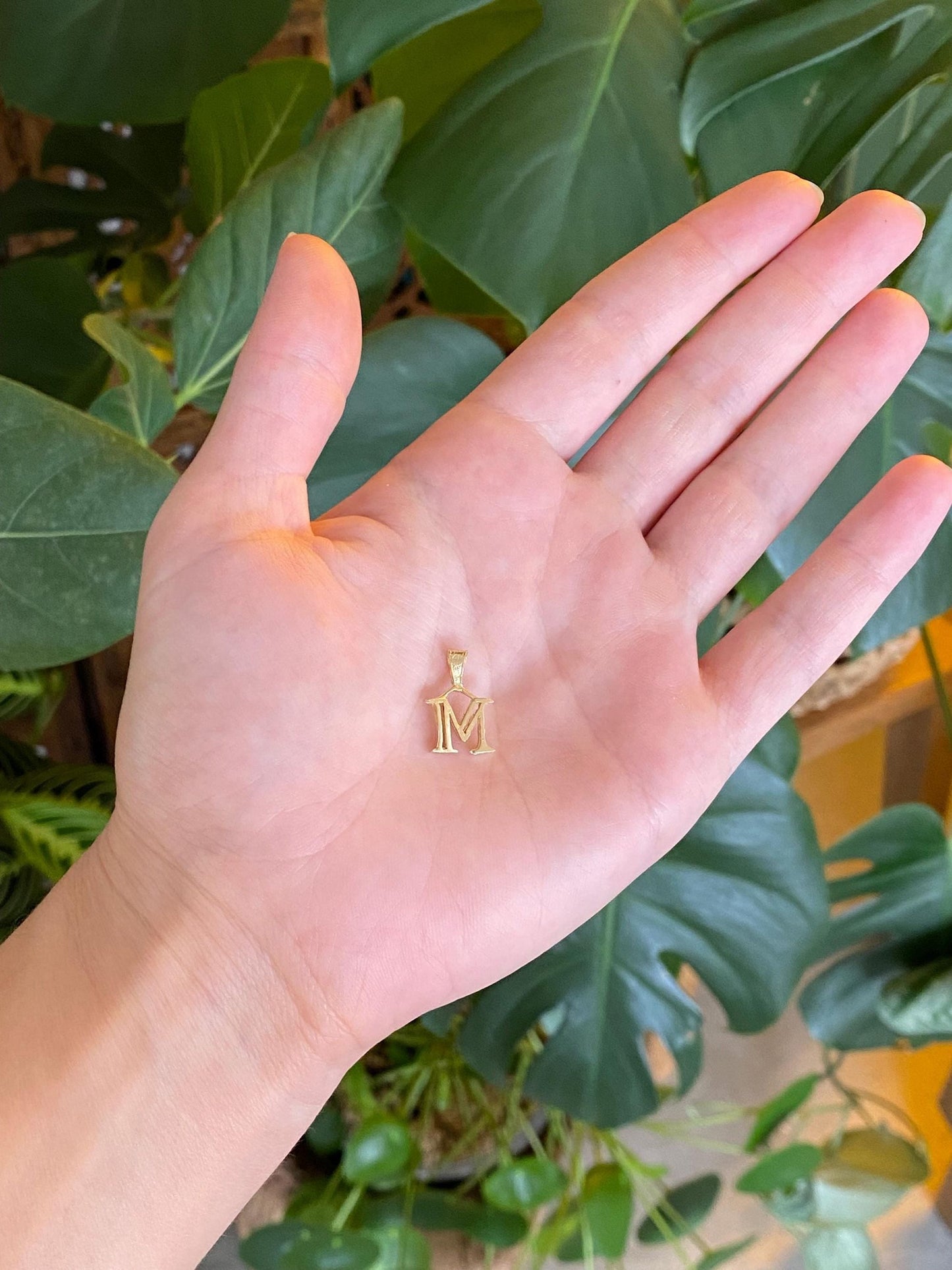 Vintage Solid 10k Yellow Gold Diamond Cut Initial 'M' Charm