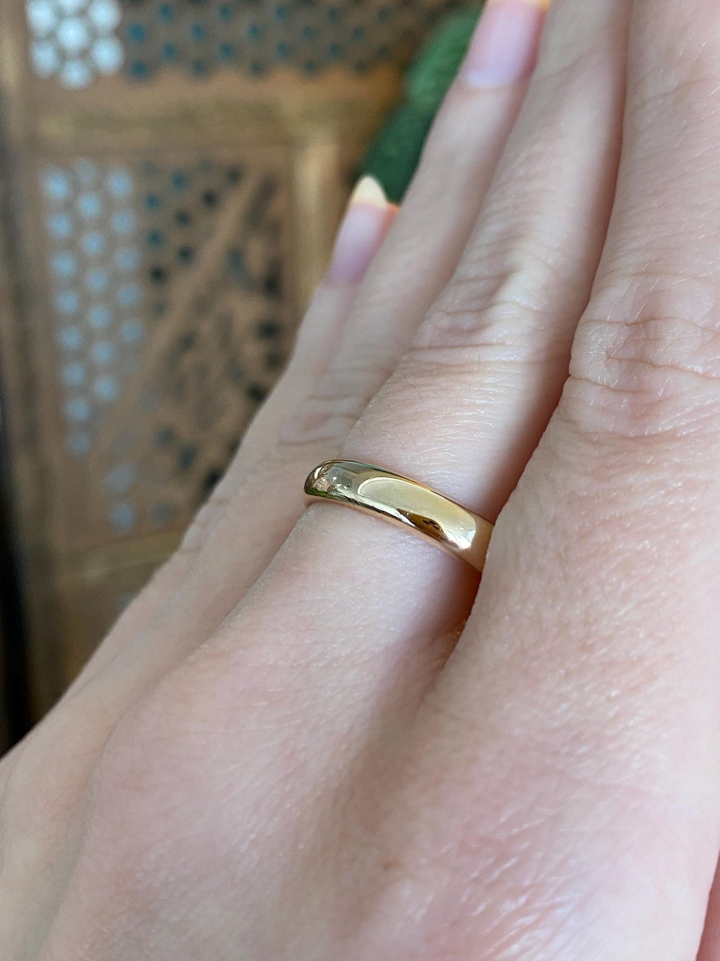 Vintage Solid 18k Yellow Gold Ring Band - Size 8.75