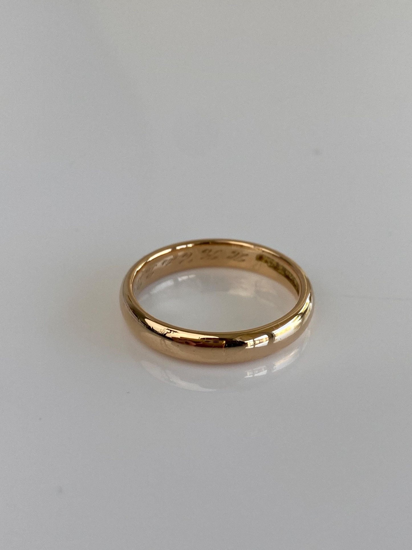 Vintage Solid 18k Yellow Gold Ring Band - Size 8.75