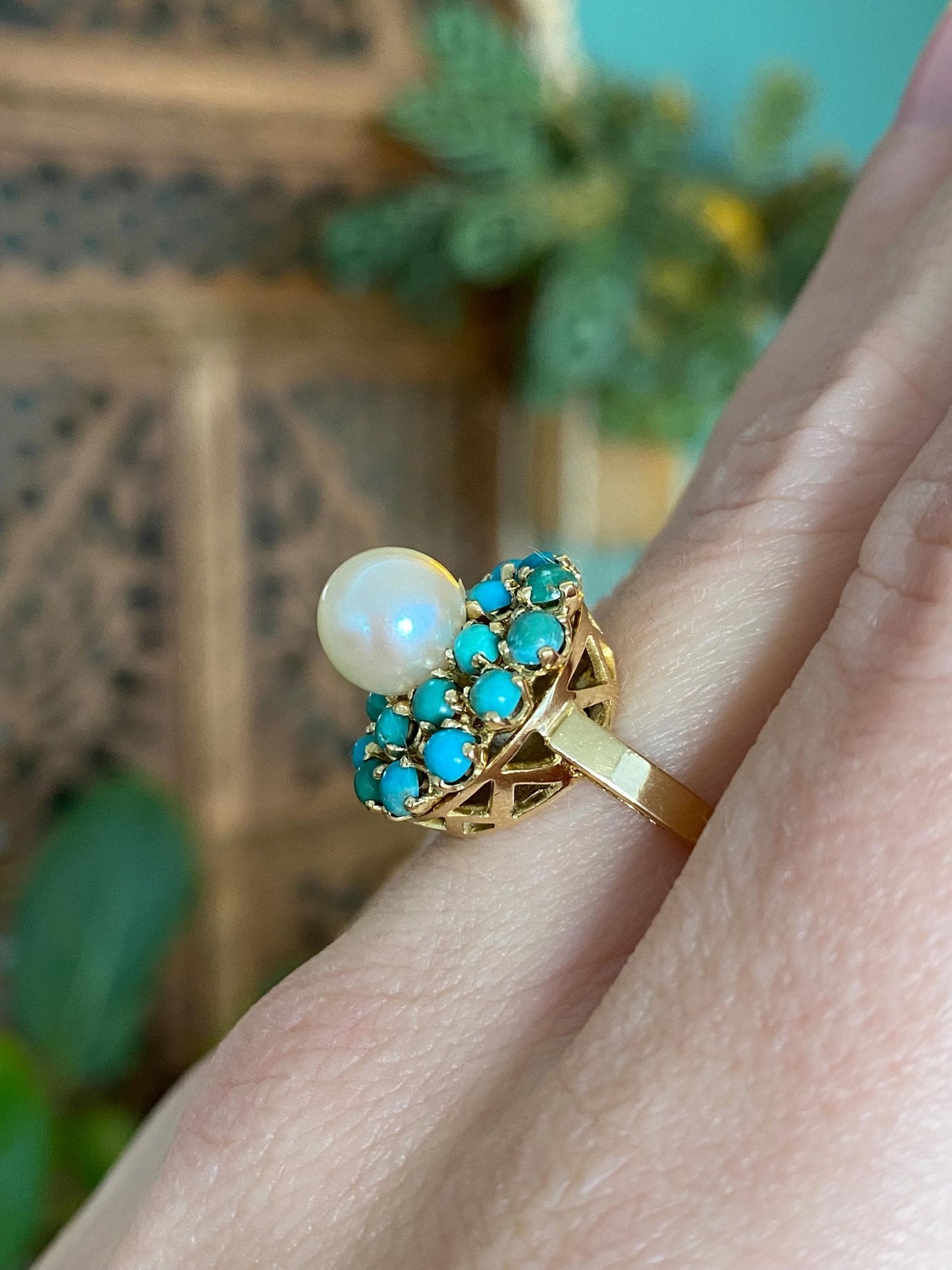 Vintage Solid 18k Yellow Gold Pearl Turquoise Halo Ring - Size 6.75