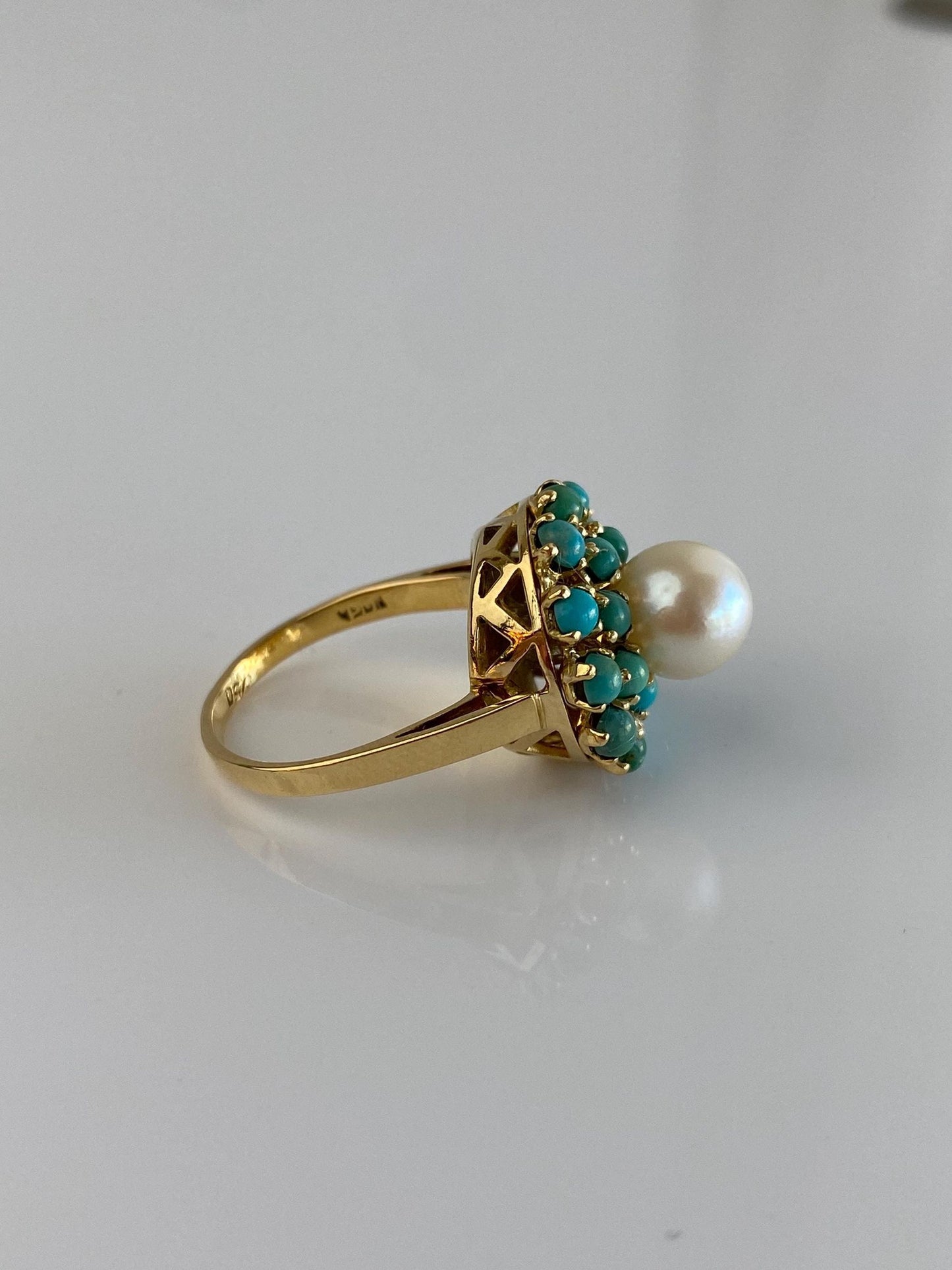 Vintage Solid 18k Yellow Gold Pearl Turquoise Halo Ring - Size 6.75