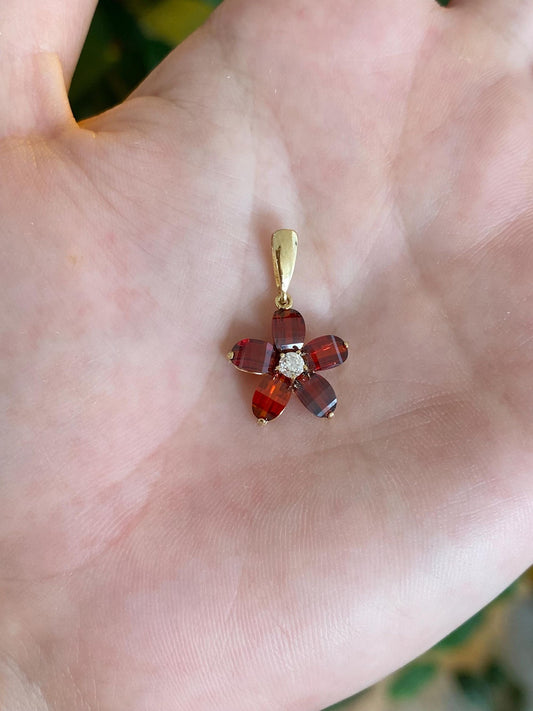 Vintage Solid 14k Yellow Gold Clear & Fancy Cut Red Cubic Zirconia Flower Charm