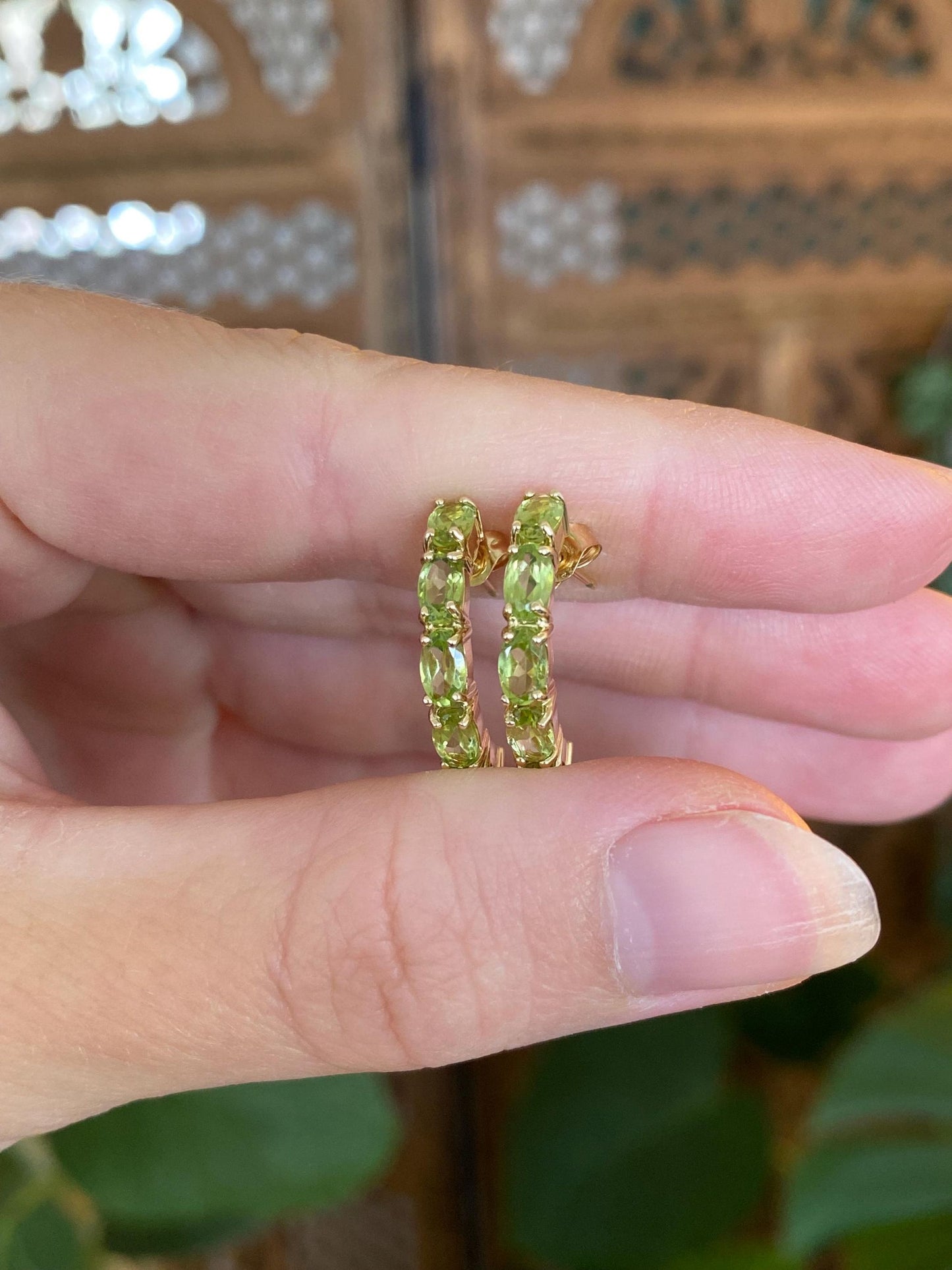 Vintage Solid 14k Yellow Gold Peridot Drop Earrings