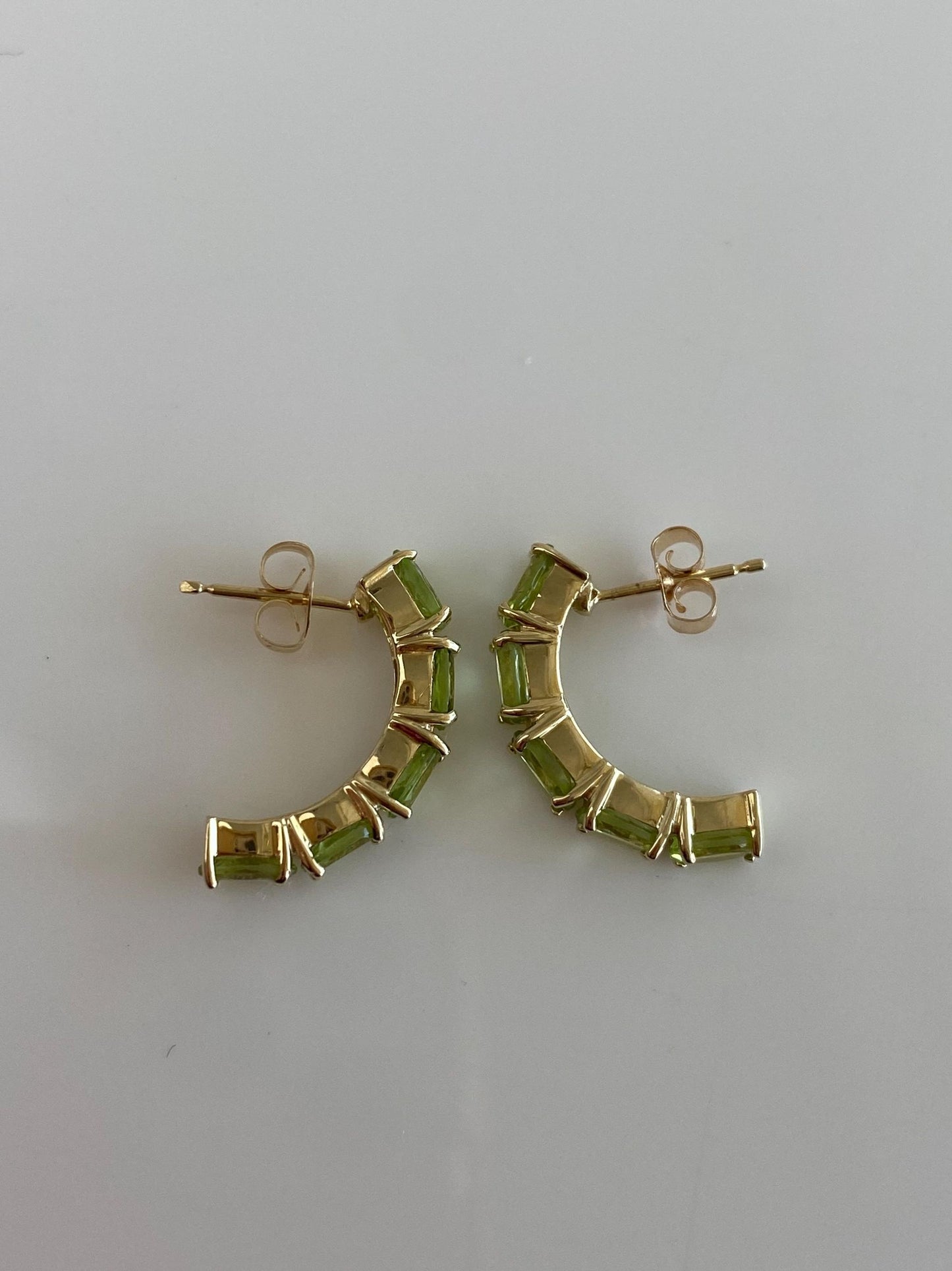 Vintage Solid 14k Yellow Gold Peridot Drop Earrings