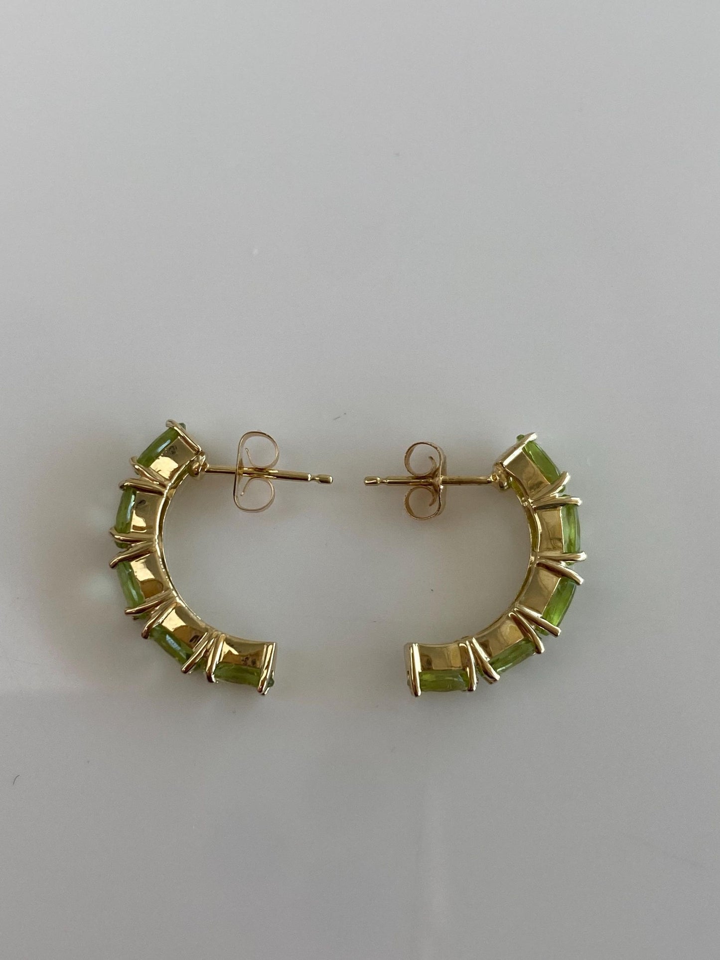 Vintage Solid 14k Yellow Gold Peridot Drop Earrings