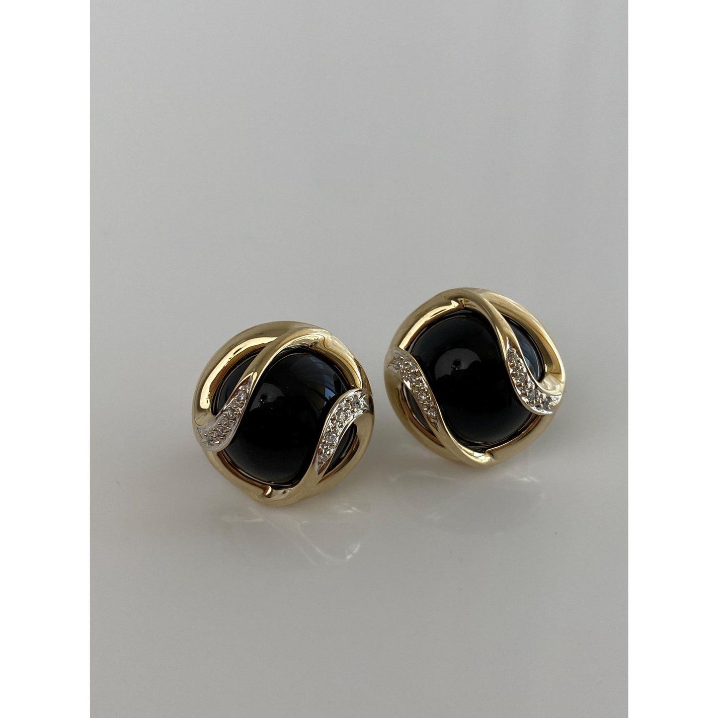 Vintage Solid 14k Yellow Gold Diamond Black Onyx Stud Earrings