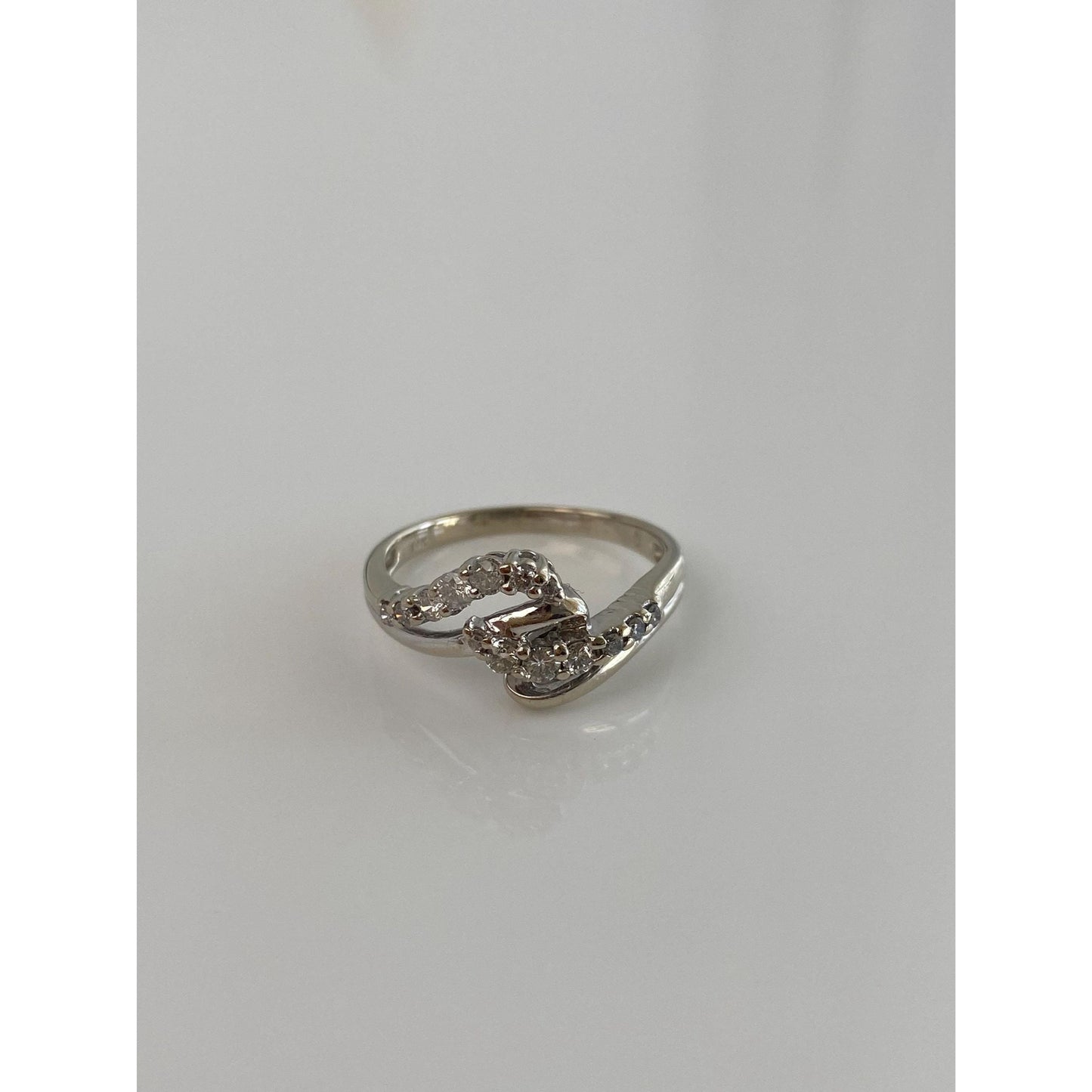 Vintage Solid 14k White Gold Diamond Twist Ring Band - Size 7.25