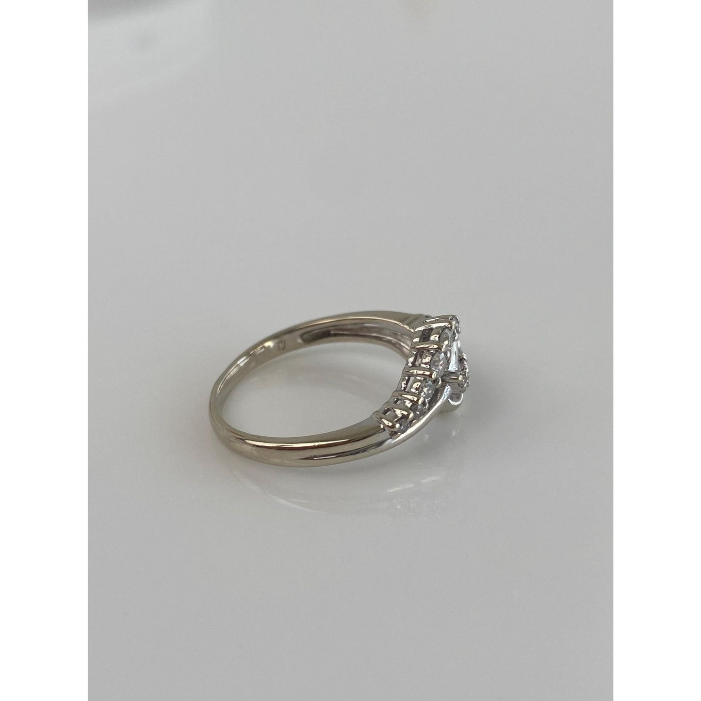 Vintage Solid 14k White Gold Diamond Twist Ring Band - Size 7.25