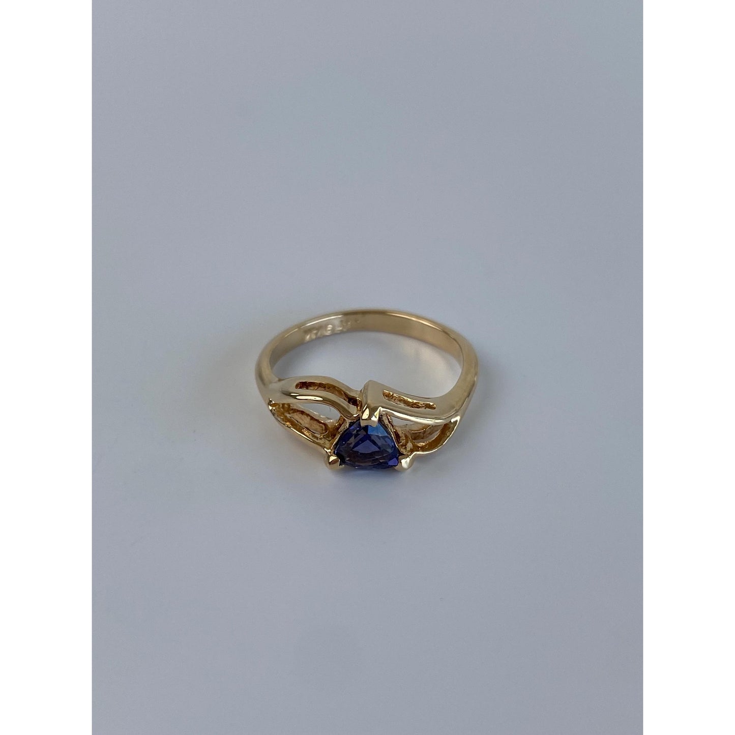 Vintage Solid 14k Yellow Gold Blue Cubic Zirconia Ring - Size 5.75