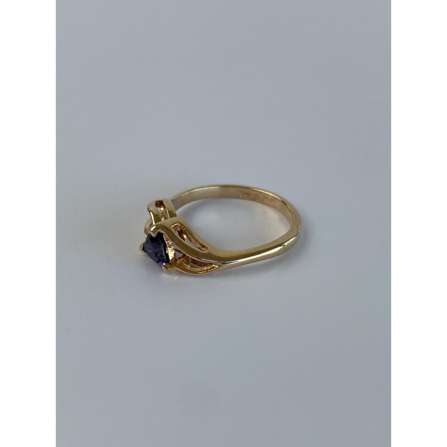 Vintage Solid 14k Yellow Gold Blue Cubic Zirconia Ring - Size 5.75