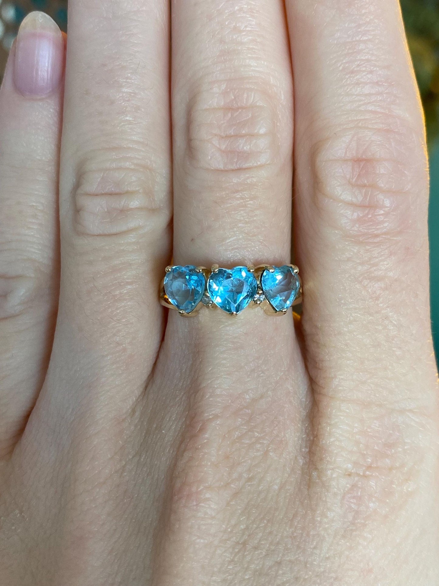 Vintage Solid 14k Yellow Gold Diamond Topaz Hearts Ring - Size 7.5
