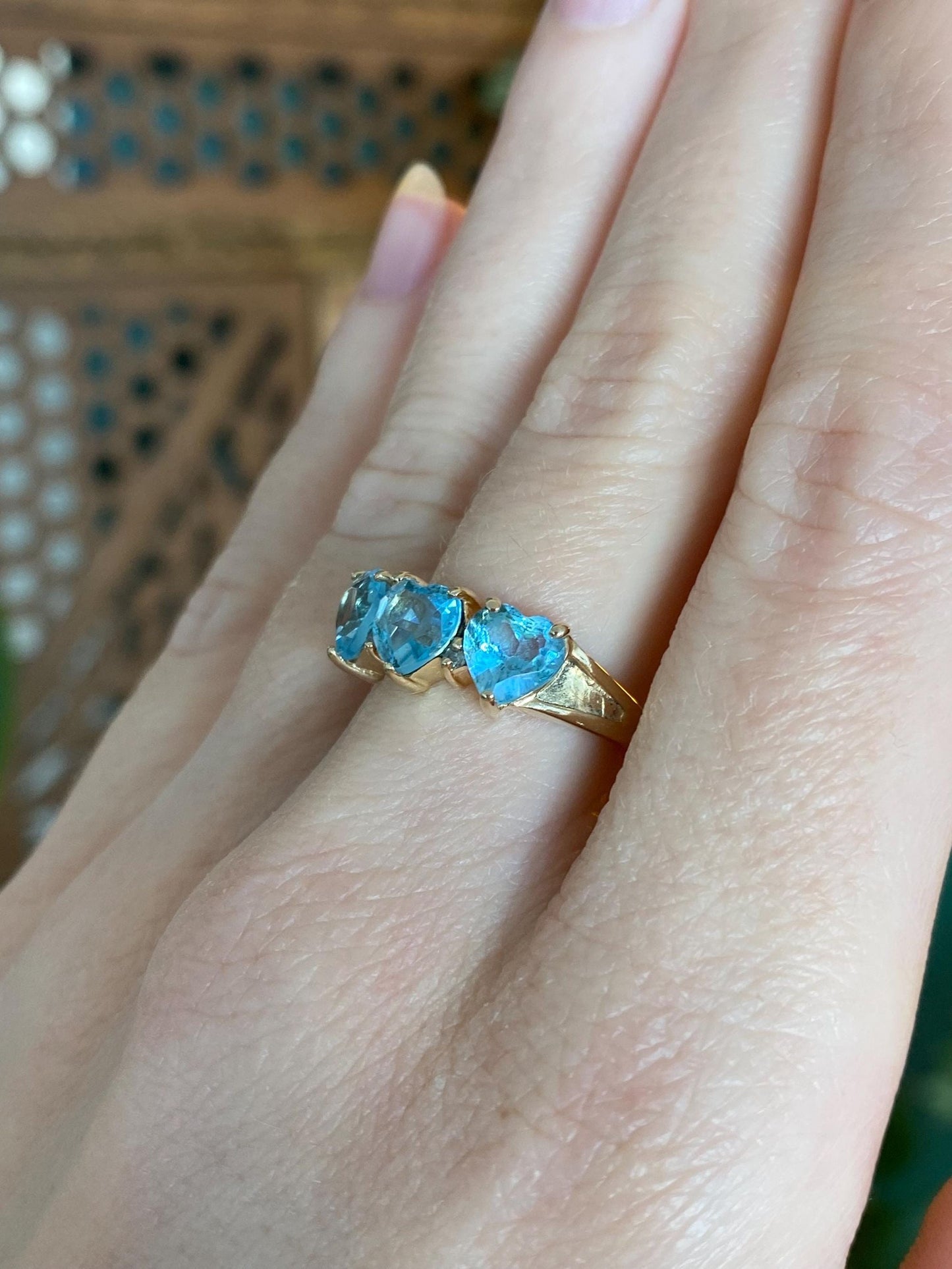 Vintage Solid 14k Yellow Gold Diamond Topaz Hearts Ring - Size 7.5