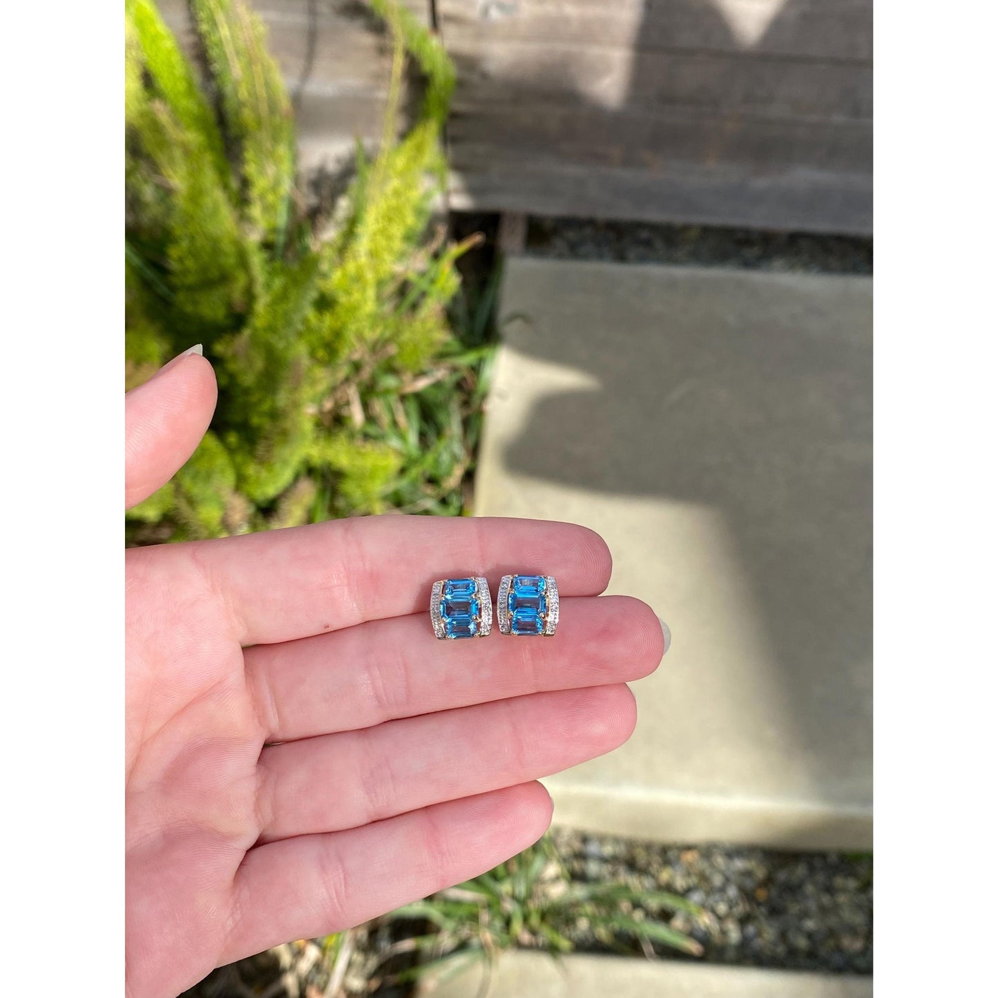 Vintage Solid 14k Yellow Gold Topaz Diamond Stud Earrings