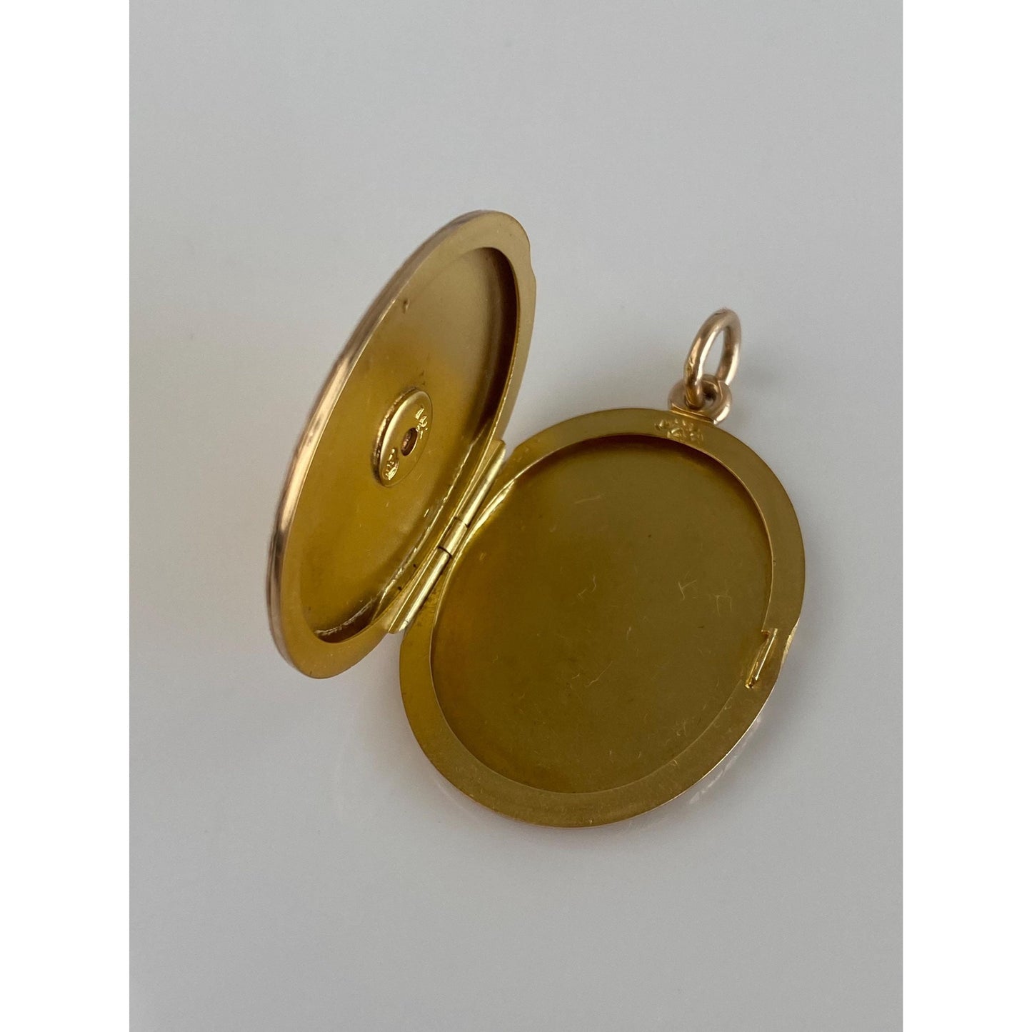 Vintage Solid 14k Yellow Gold Engraved Floral Locket Charm