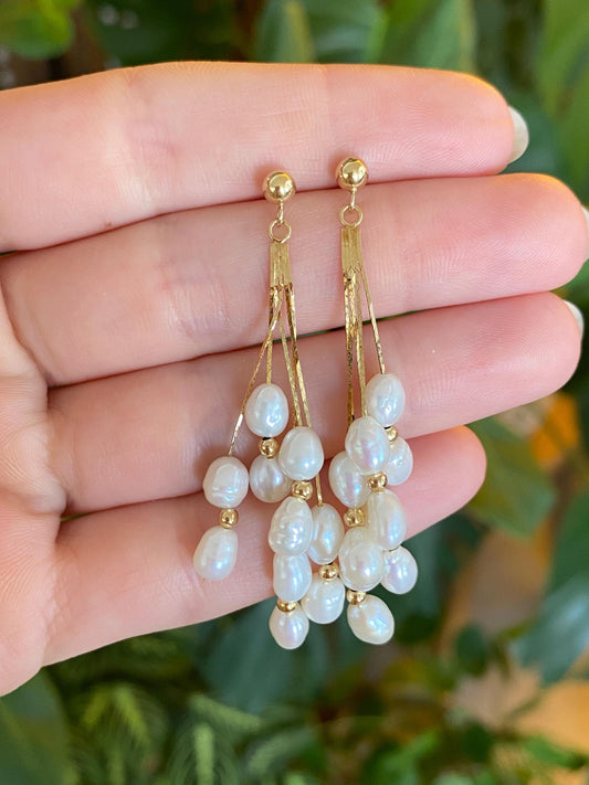 Vintage Solid 14k Yellow Gold Pearls Flat Chain Fringe Stud Earrings