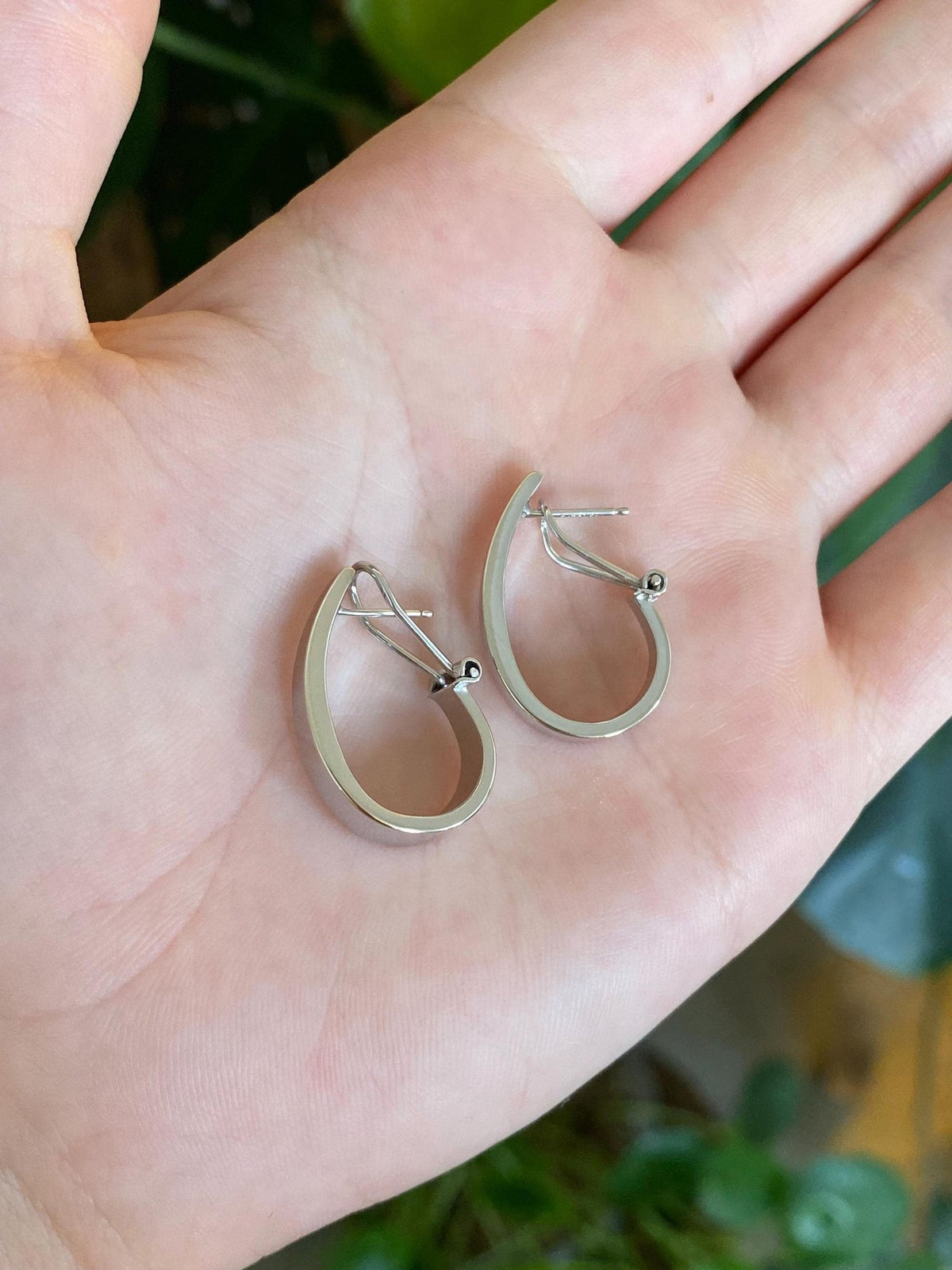 Vintage 14k White Gold Drop Earrings